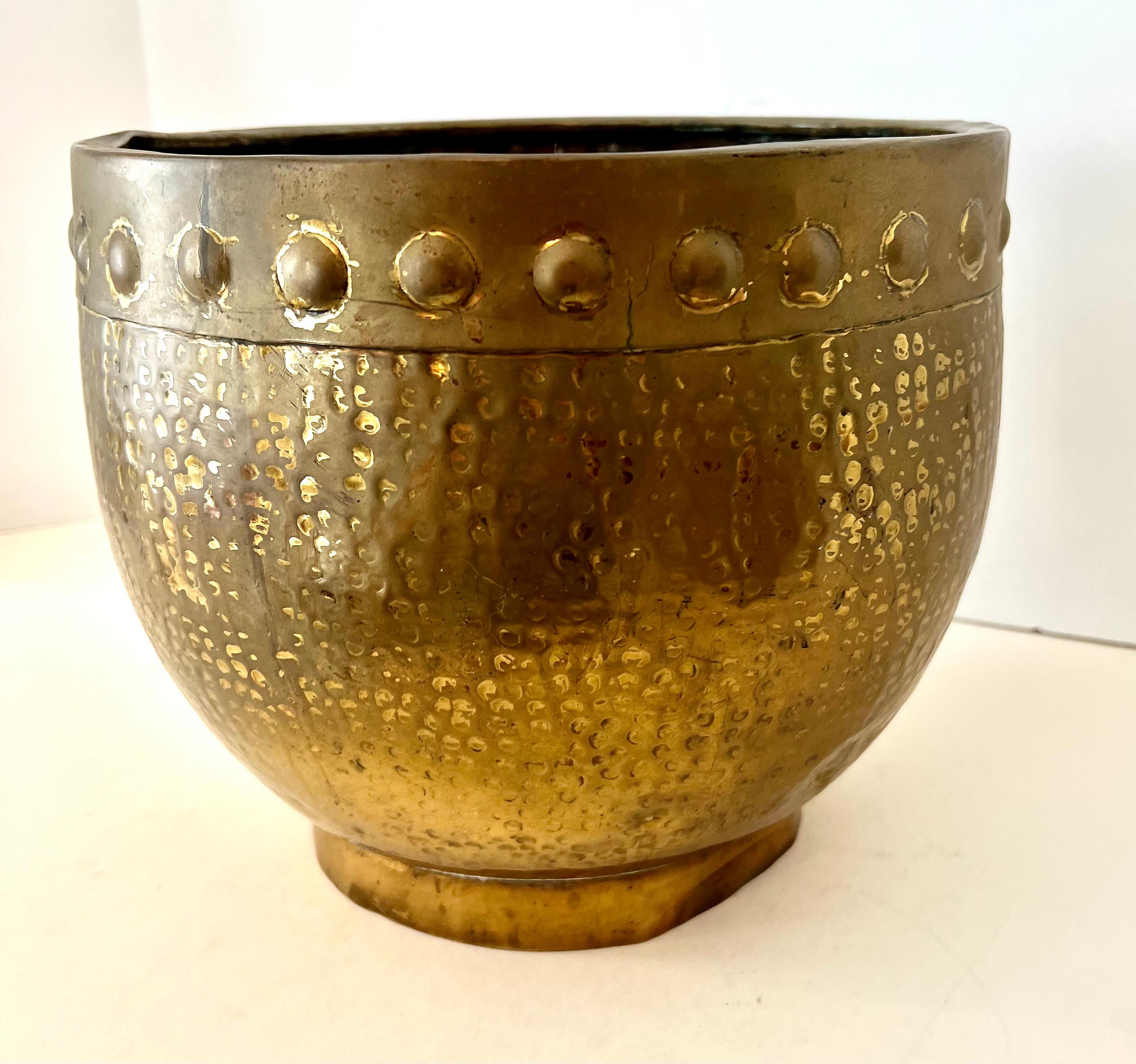Solid Hammered Brass Cachepot Jardiniere Planter with Rim Details In Good Condition For Sale In Los Angeles, CA