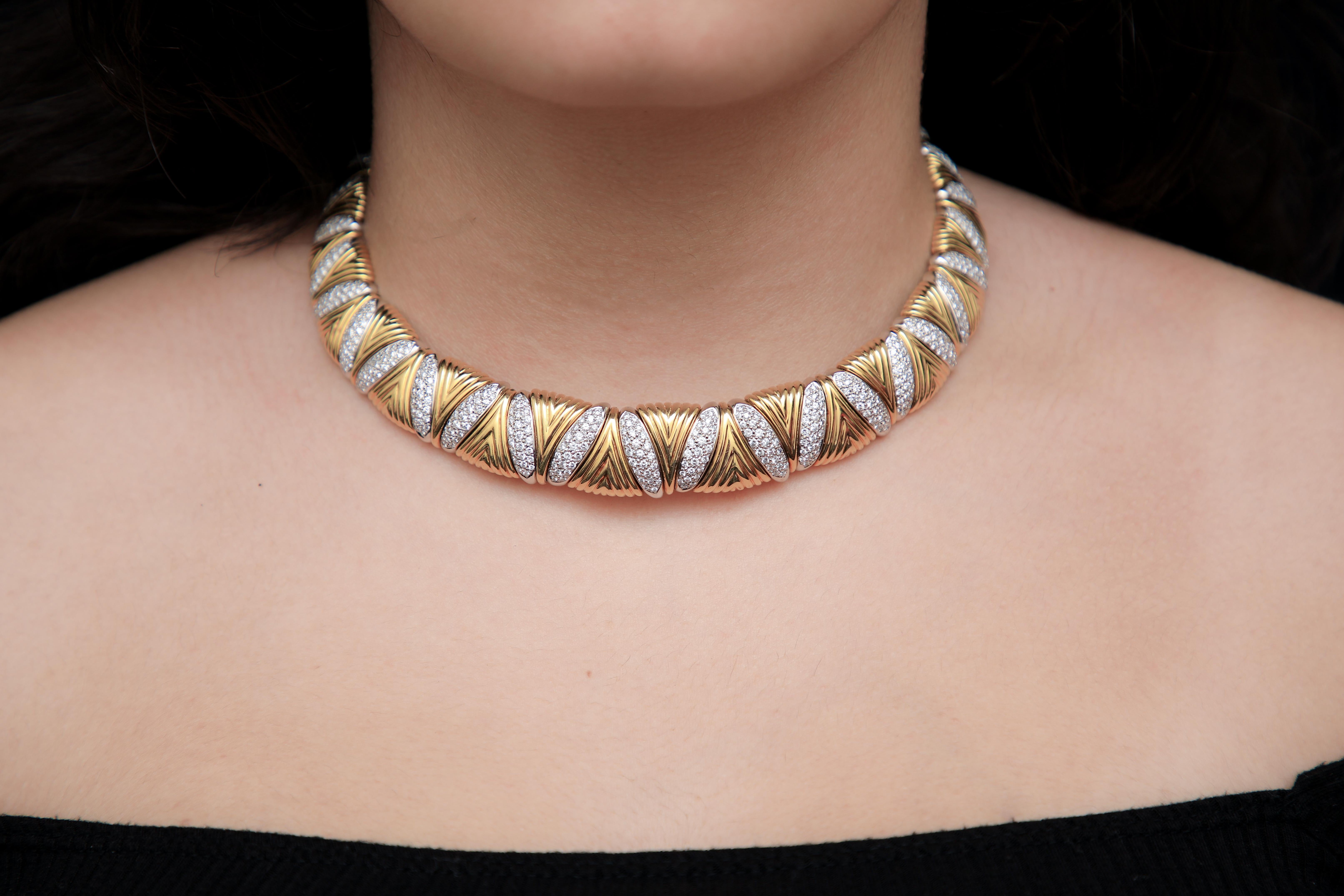 Solid Heavy 18 Karat Gold 15.0 Carat Diamond Choker Necklace
Created by Italian Artisans Circa-1960s , New York, this stunning 18k bracelet pulls together the era with it’s beautiful charm and class, the finest craftsmanship was put to use ensuring