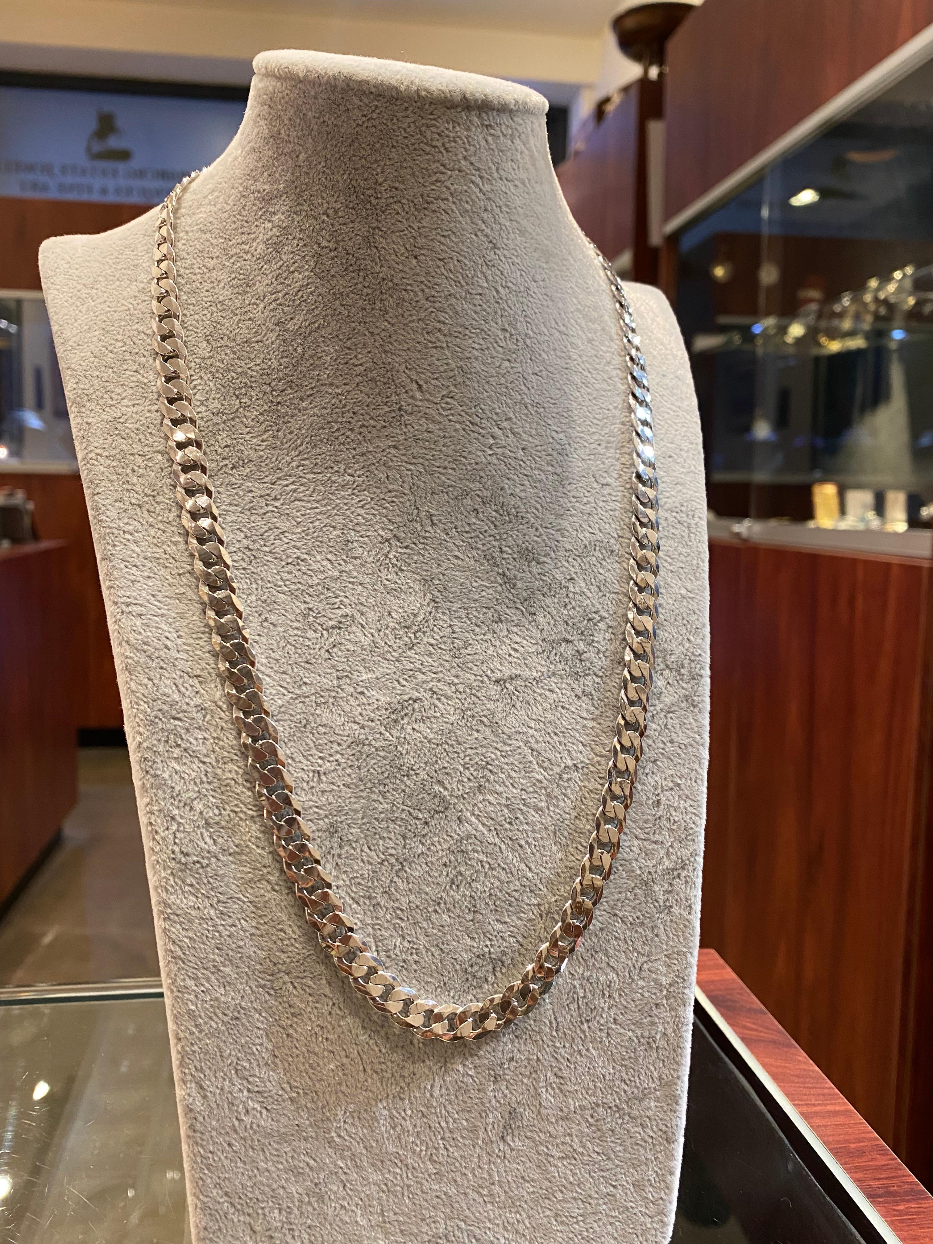 Solid 925 Sterling Silver Curb / Cuban links mens’ chain 
featuring luxurious bright (polished) finish   

Of desirable length – 59.5cm – 23.4” & 
solid weight - 48.2gr.,
completed by solid lobster clasp
stamped 925 

Offering a flatter profile,