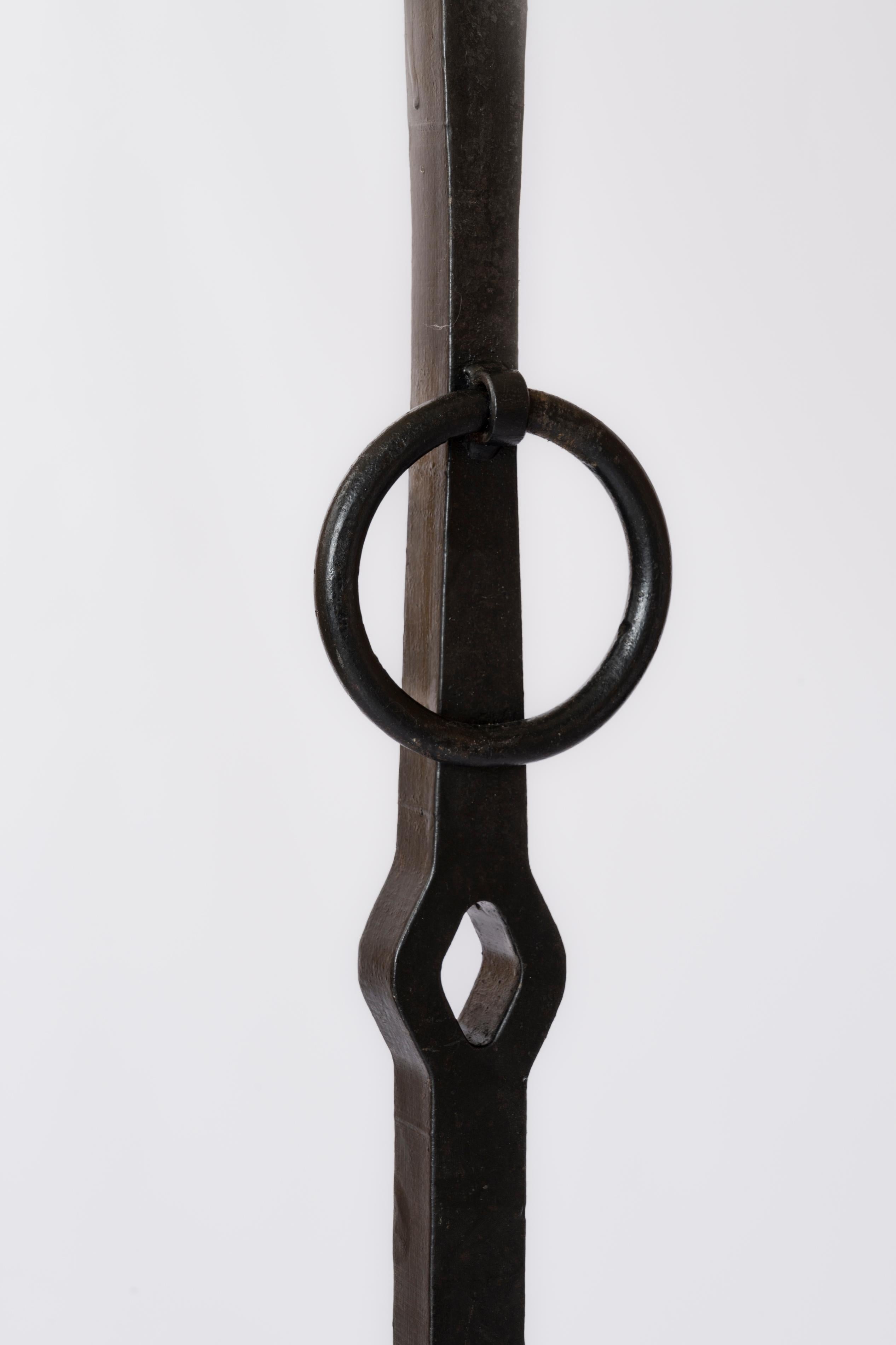 Lámpara de Pie Brutalista de Hierro Macizo - Francia Años 70 finales del siglo XX en venta