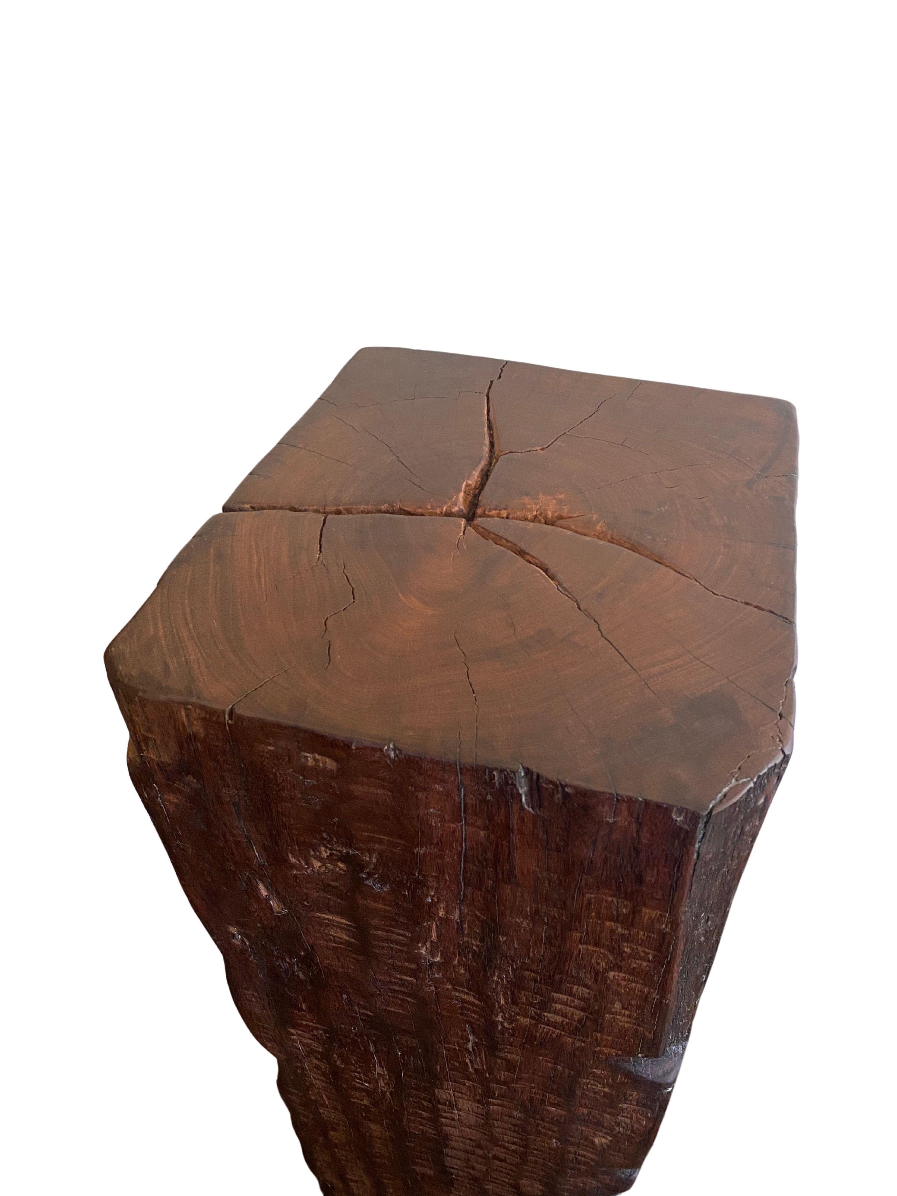 Indonesian Solid Iron Wood Pedestal with Stunning Wood Texture For Sale