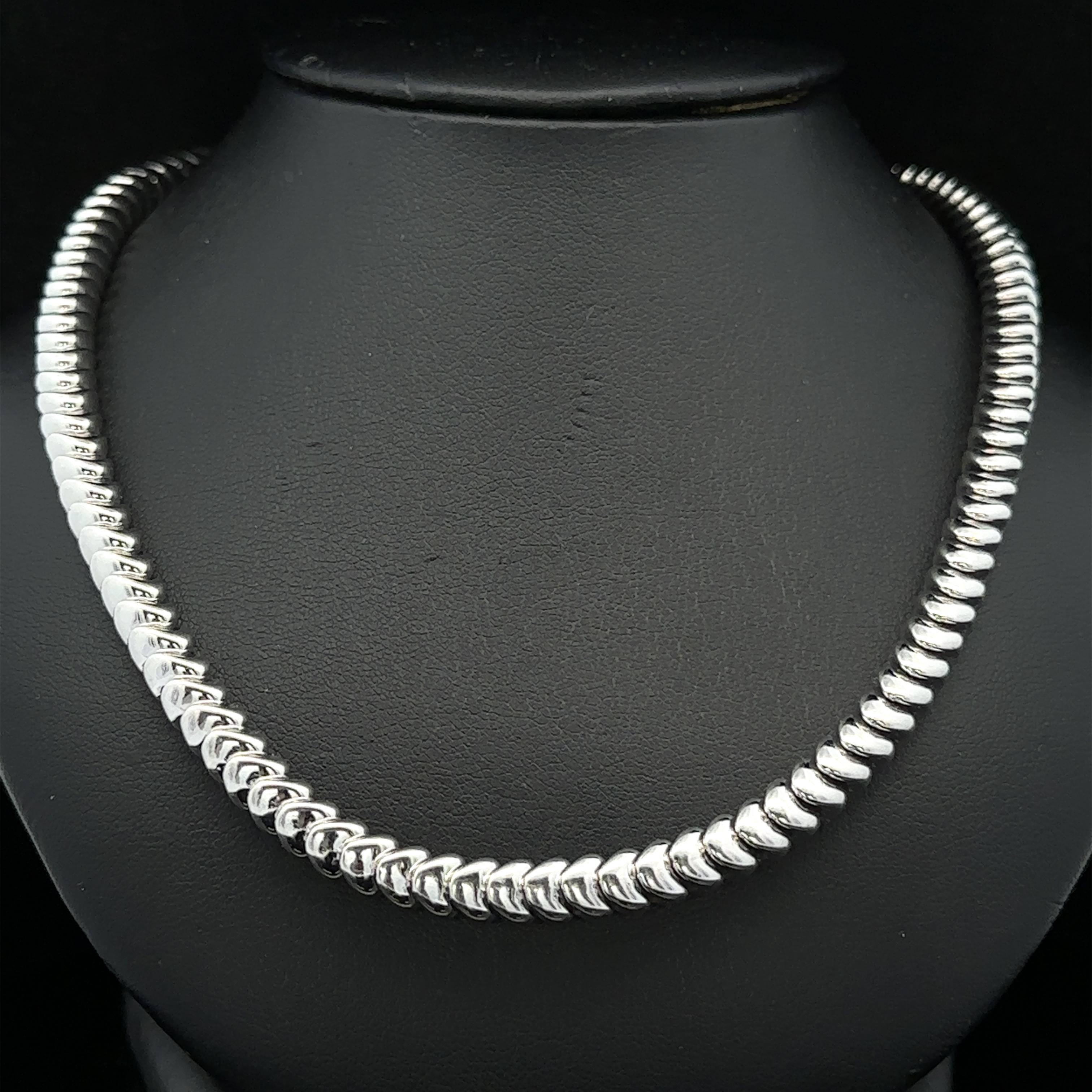 Donna Collana girocollo con catena flessibile a maglie di serpente in oro bianco massiccio italiano 14 carati in vendita