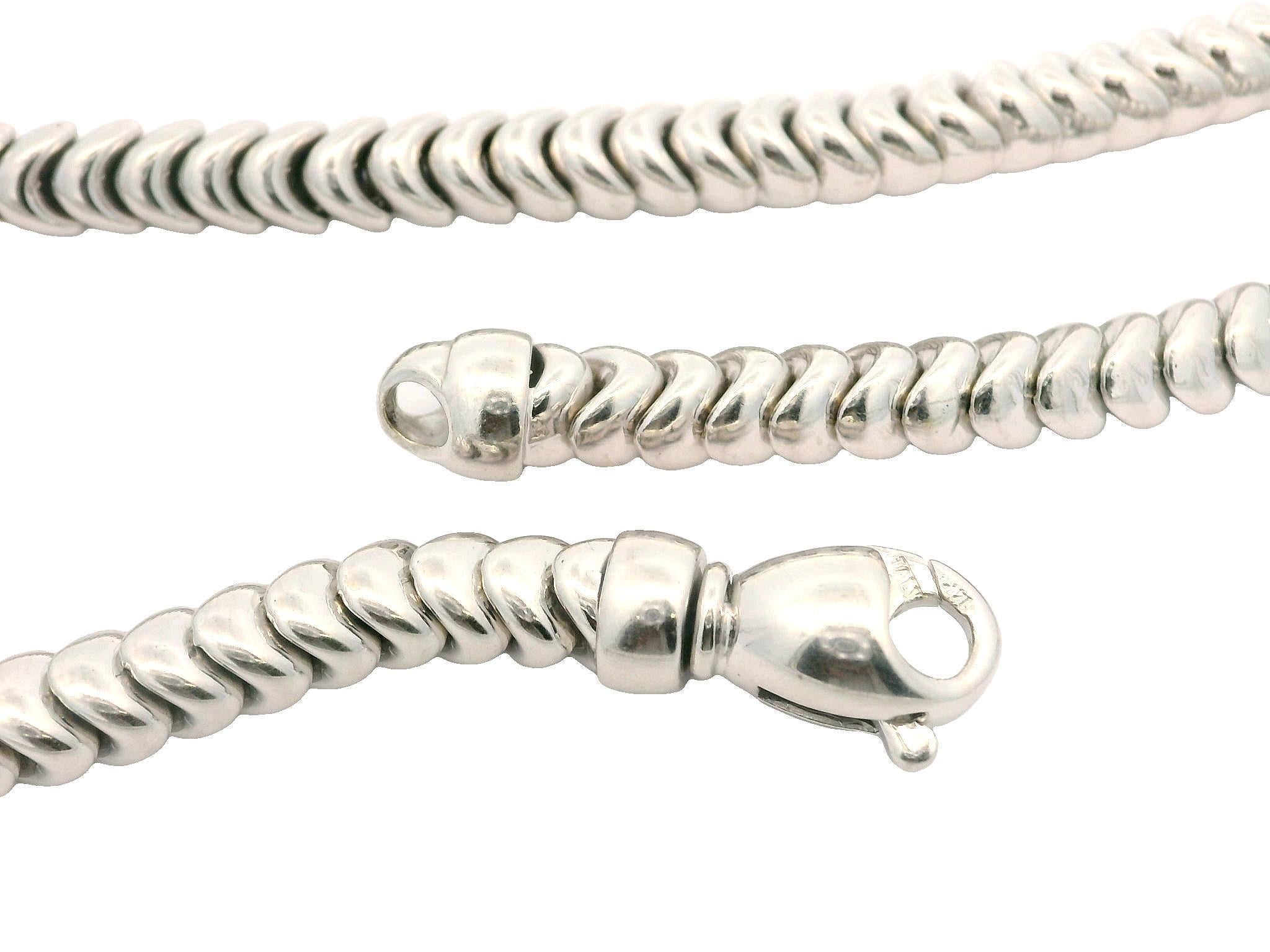Collana girocollo con catena flessibile a maglie di serpente in oro bianco massiccio italiano 14 carati in vendita 1
