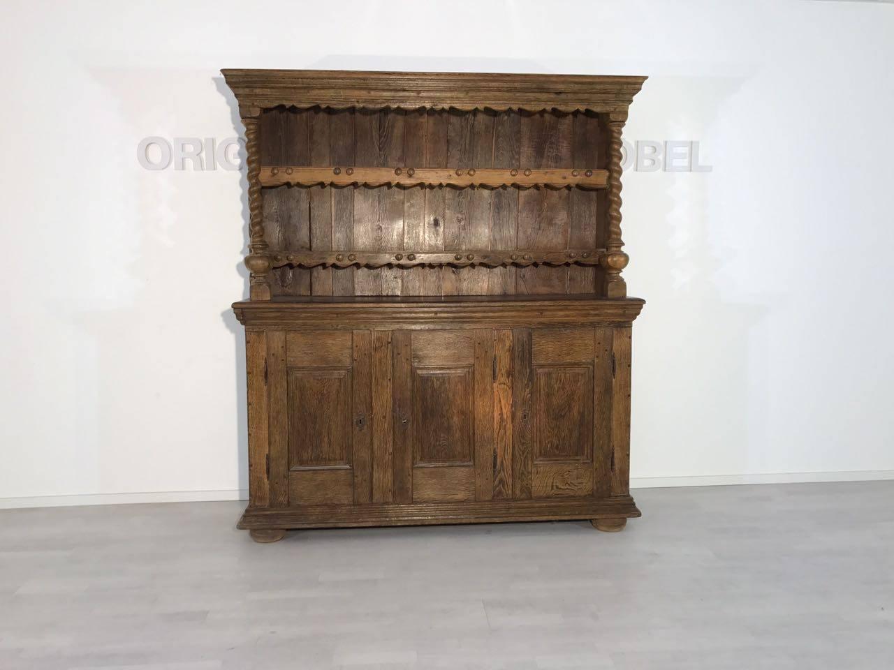 Baroque Solid Kannenstock Cabinet Made of Oak Wood For Sale