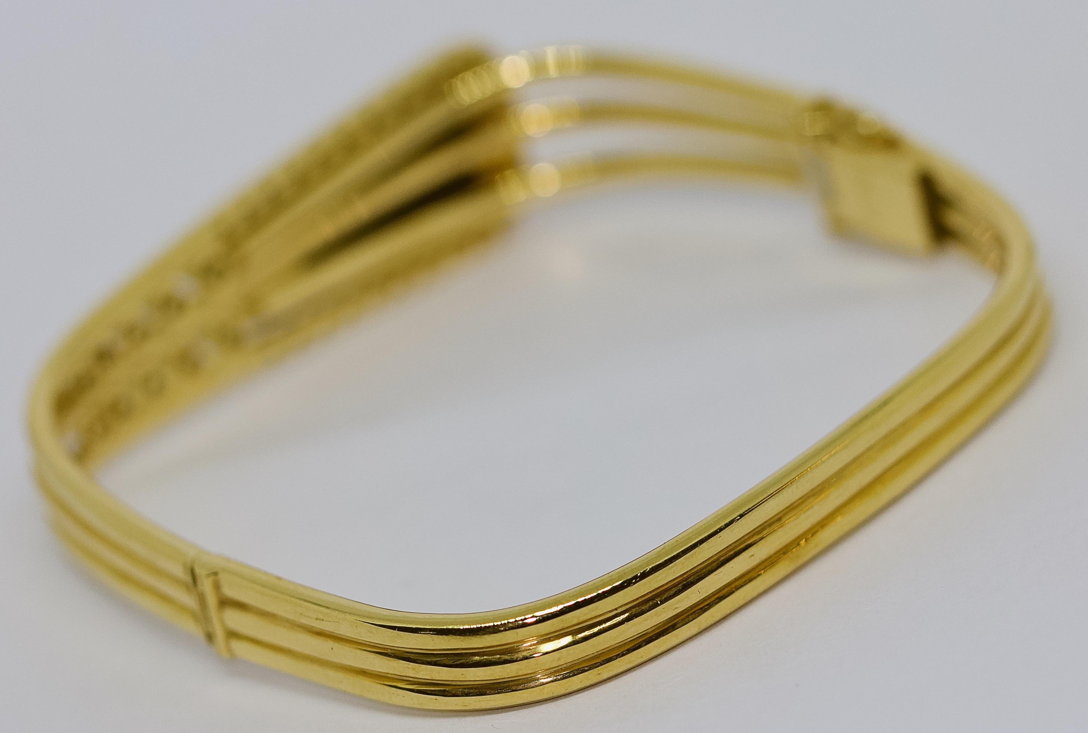 Bracelet jonc pour femme en or massif 18 carats, avec grande opale et diamants en vente 1