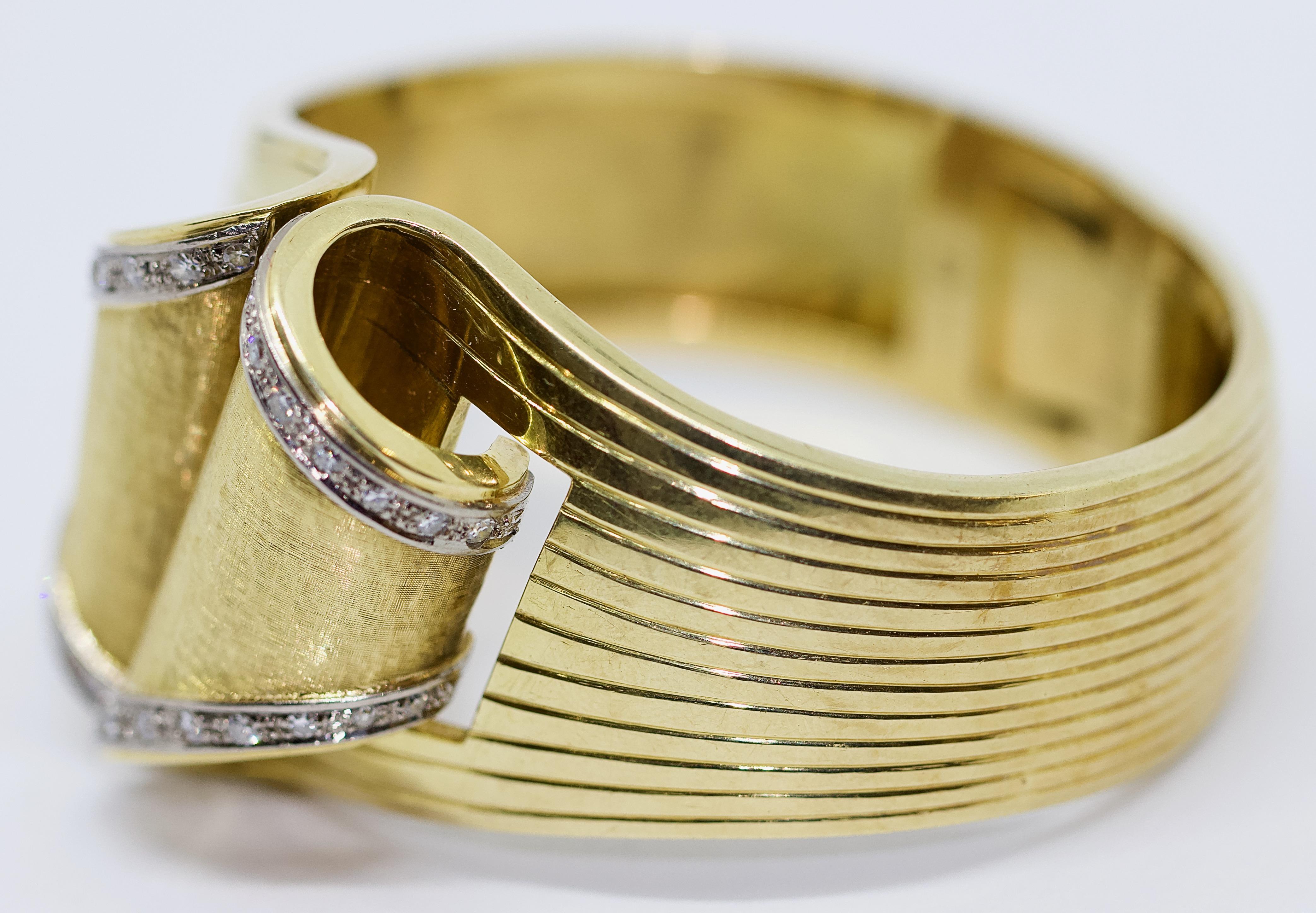 Bracelet jonc en or massif et diamants pour femmes, Clamper. Pour femmes en vente
