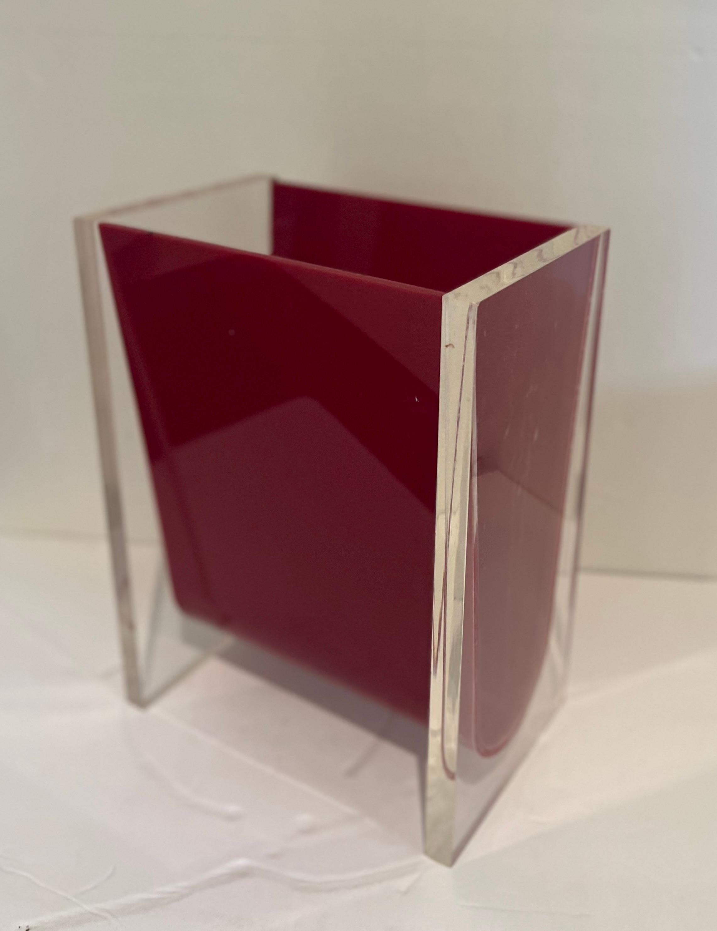 Solide Lucite Elegante Zwei-Ton-Abfall Korb Space Age im Angebot 1