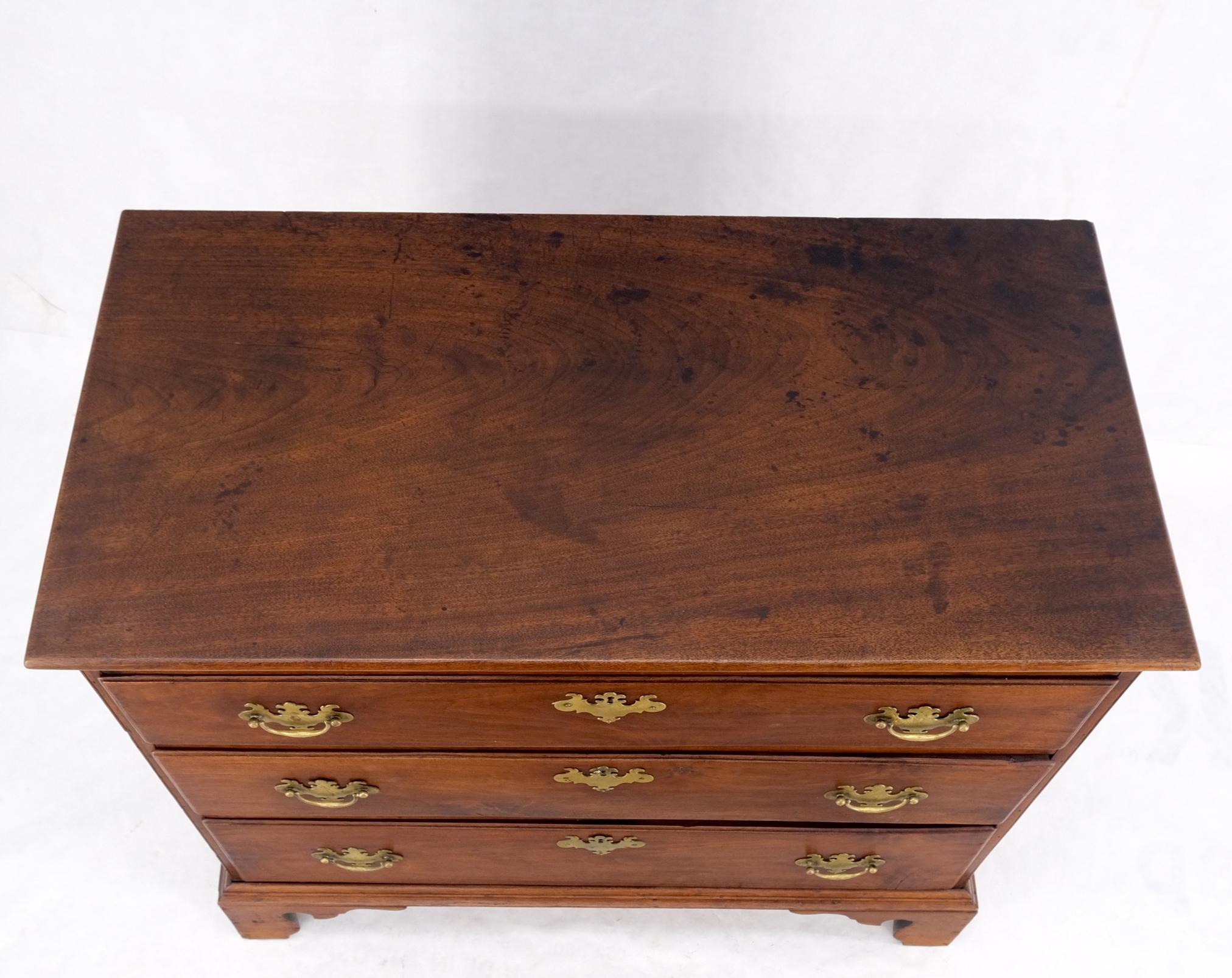 Solid Mahogany 3 Drawers Antique Chippendale Style Dresser Chest  For Sale 2
