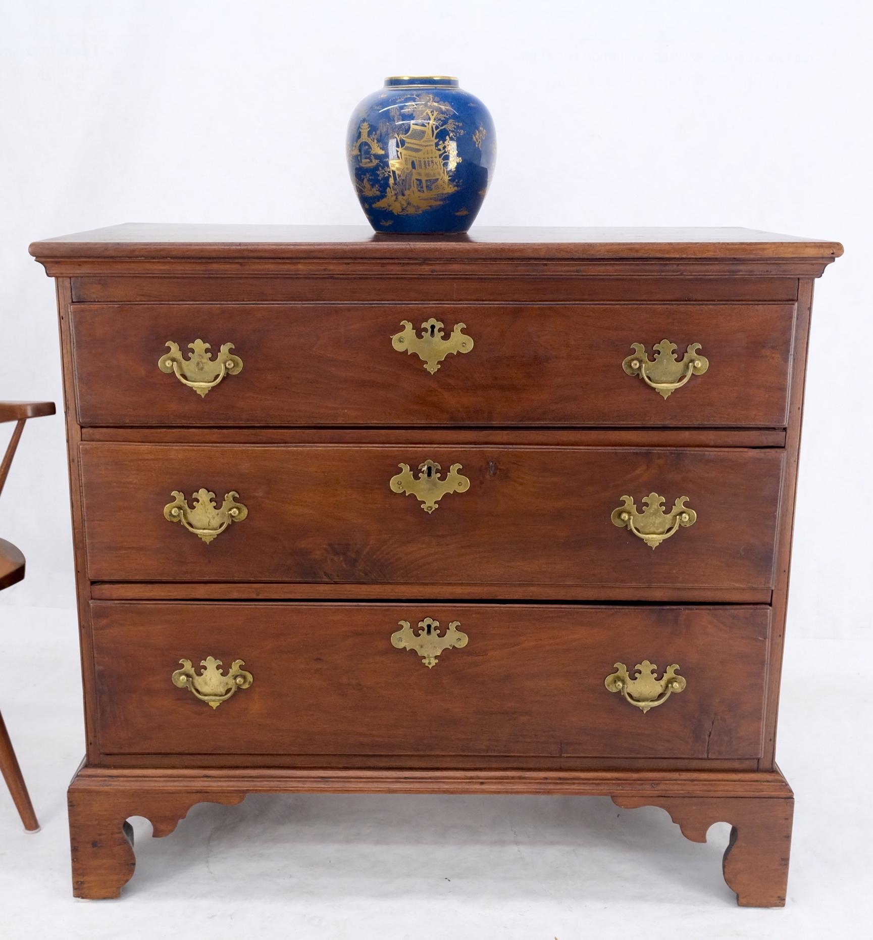 Solid Mahogany 3 Drawers Antique Chippendale Style Dresser Chest  For Sale 5