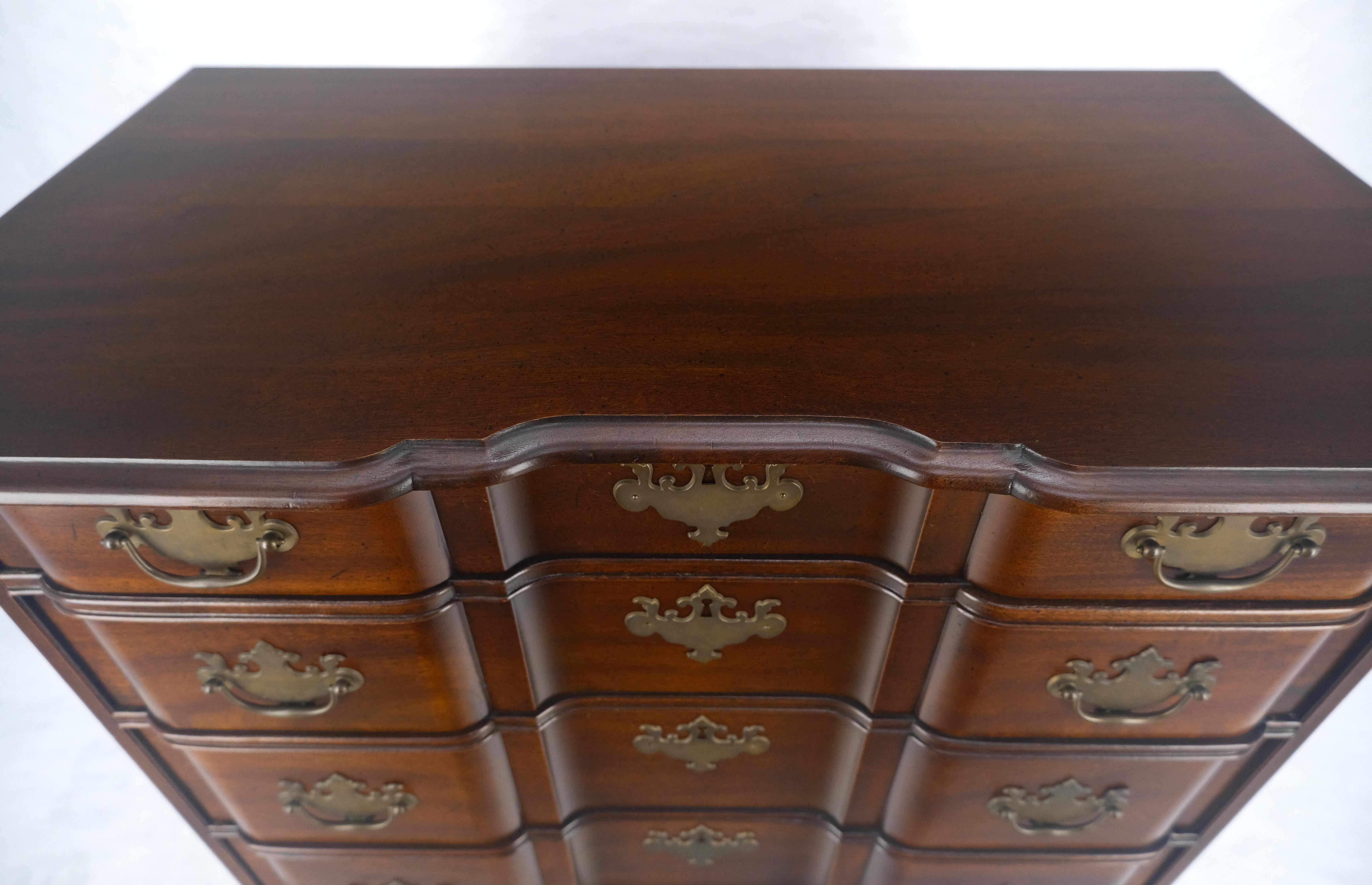 XX secolo Mogano massiccio Blocco frontale 4 cassetti H. 32