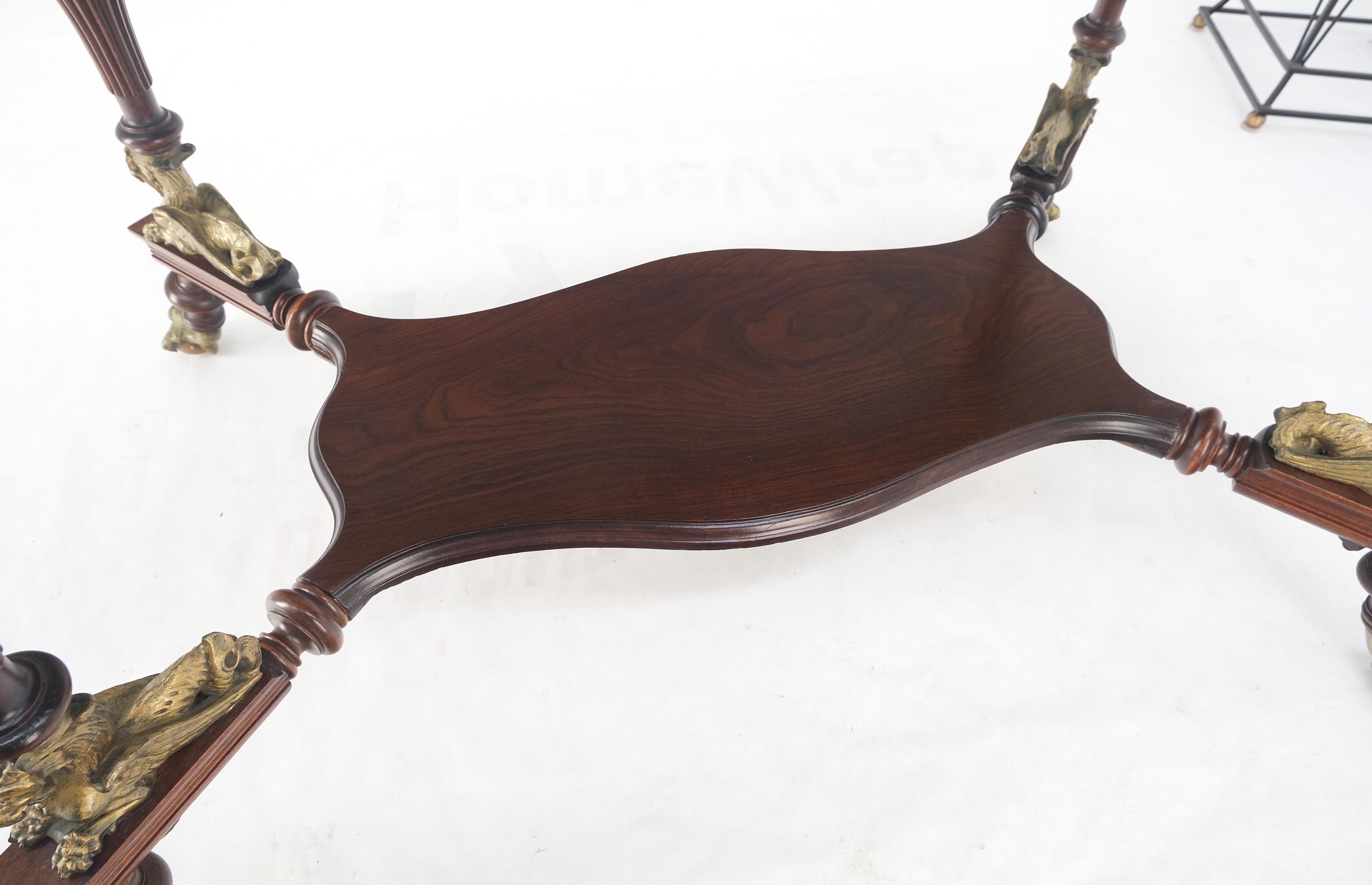 Américain Table à boules et griffes en fonte dorée en acajou massif sculpté, pieds en corde torsadée en vente