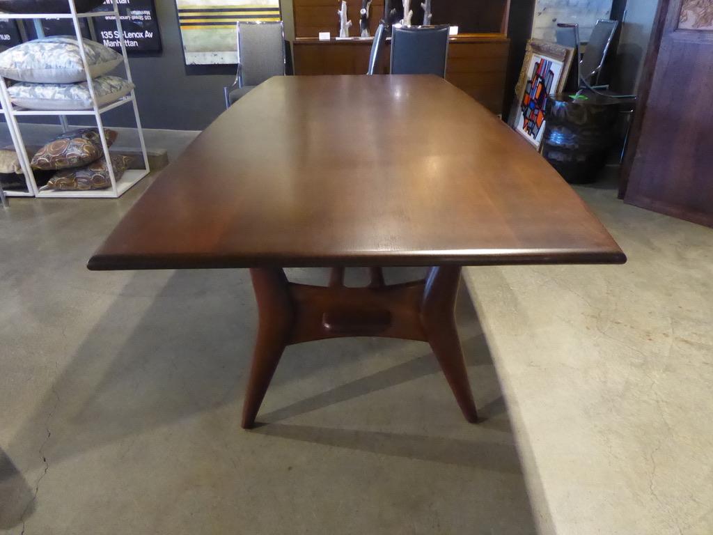 Mid-Century Modern Solid Mahogany Dining Table Attributed to Monteverdi-Young, circa 1950s