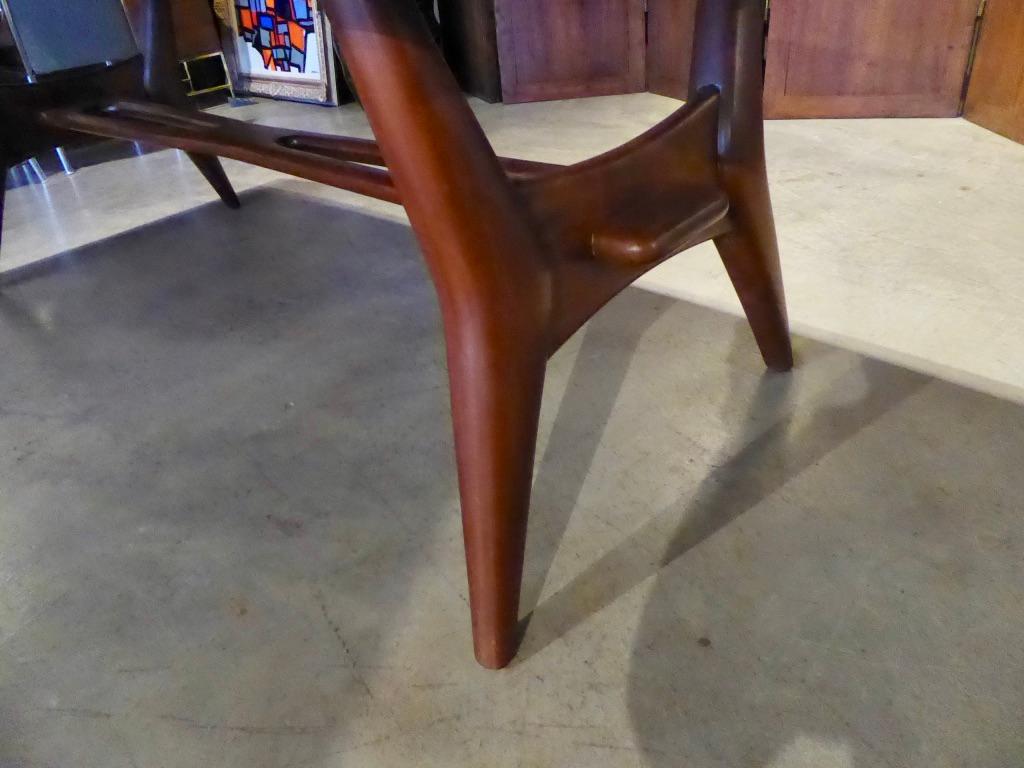 Solid Mahogany Dining Table Attributed to Monteverdi-Young, circa 1950s In Excellent Condition In Palm Springs, CA