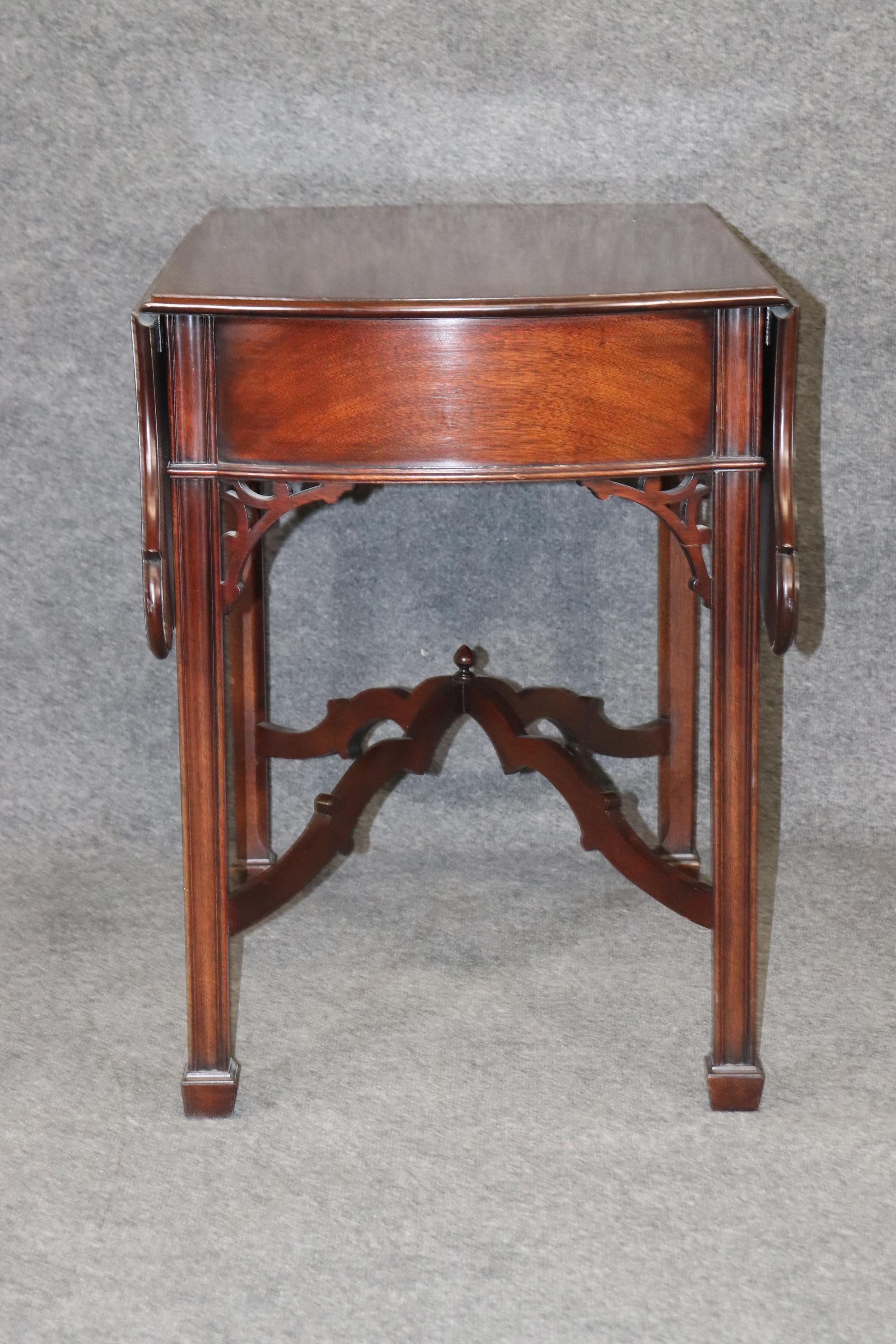 Solid Mahogany Kindel Winterthur Collection Chippendale Drop Leaf Table For Sale 2