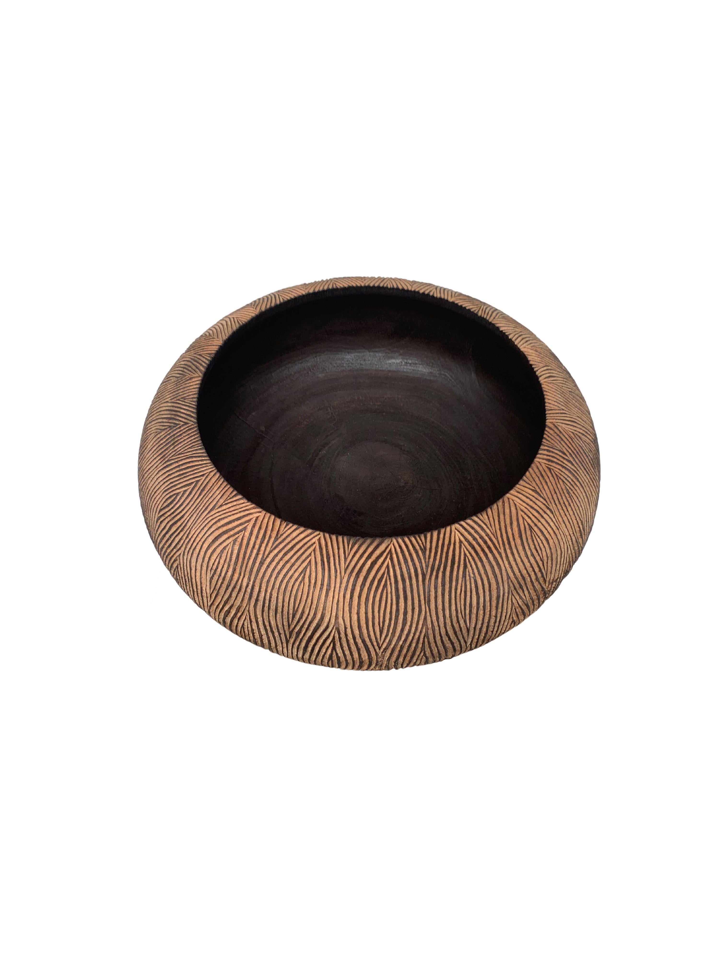 Organic Modern Solid Mango Wood Bowl with Carved Exterior & Burnt Finish For Sale