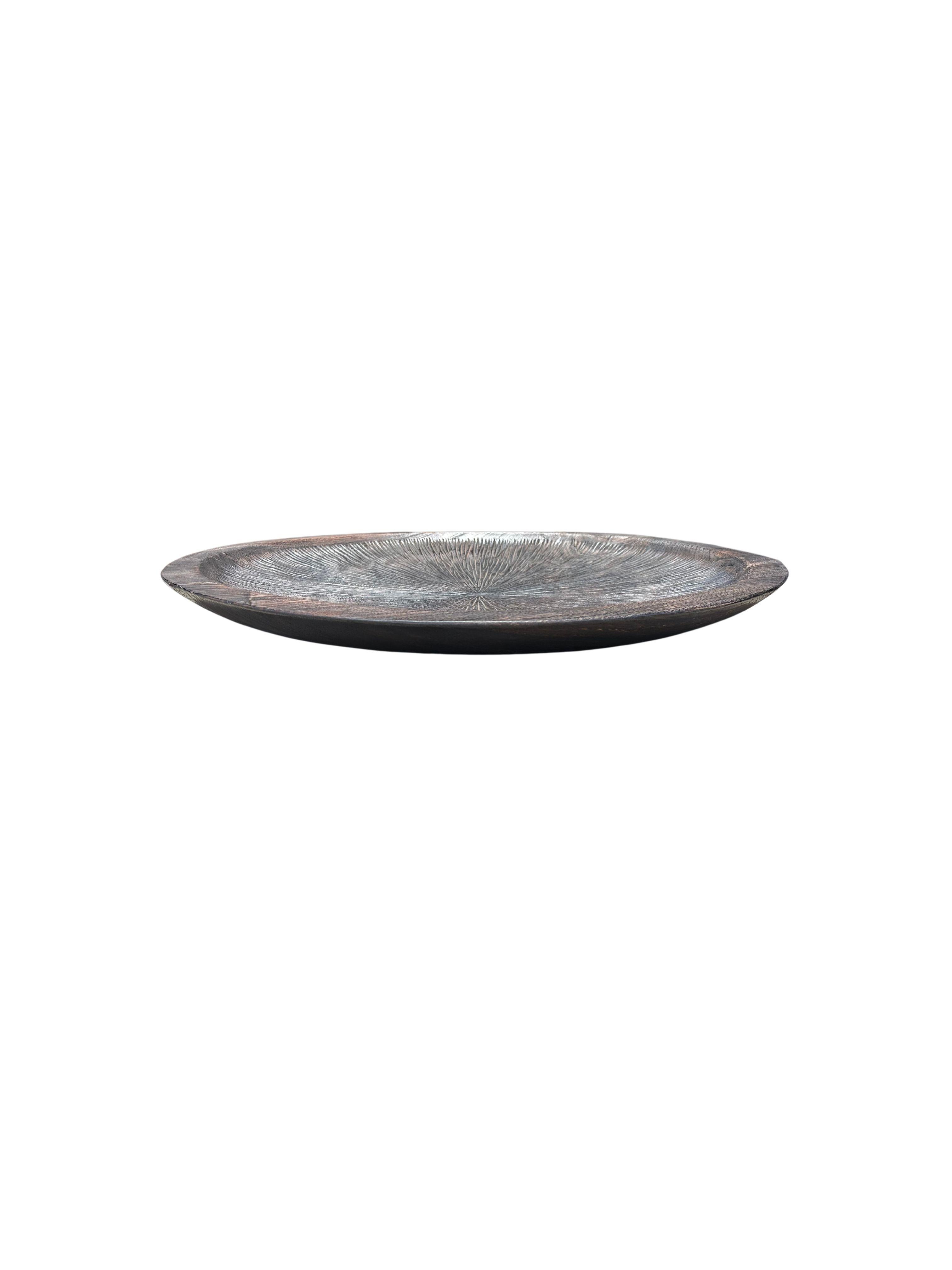 Organic Modern Solid Mango Wood Bowl with hand-painted & hand-carved detailing, Modern Organic For Sale