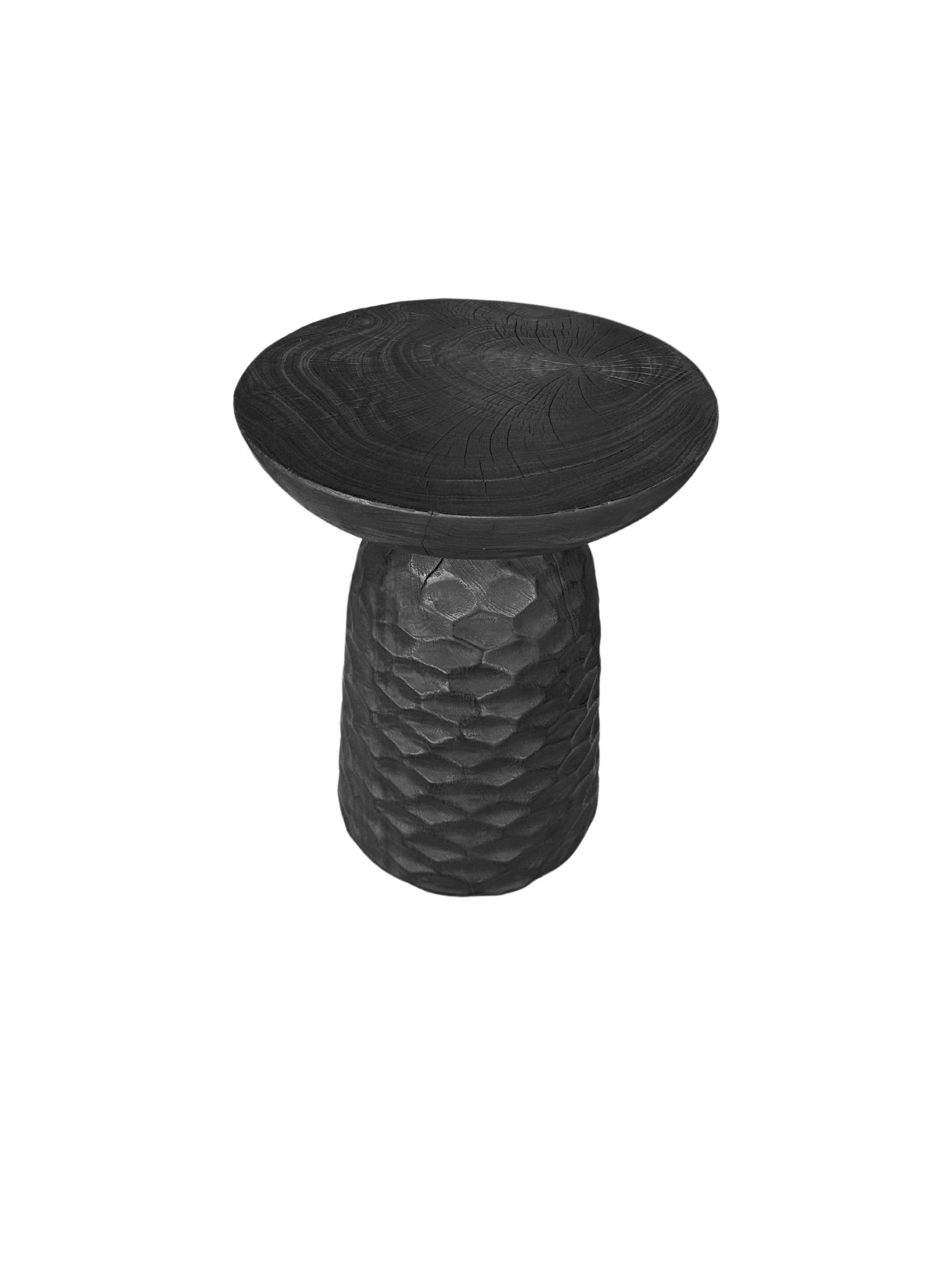 Organic Modern Solid Mango Wood Round Side Table Modern Organic, Burnt Finish For Sale