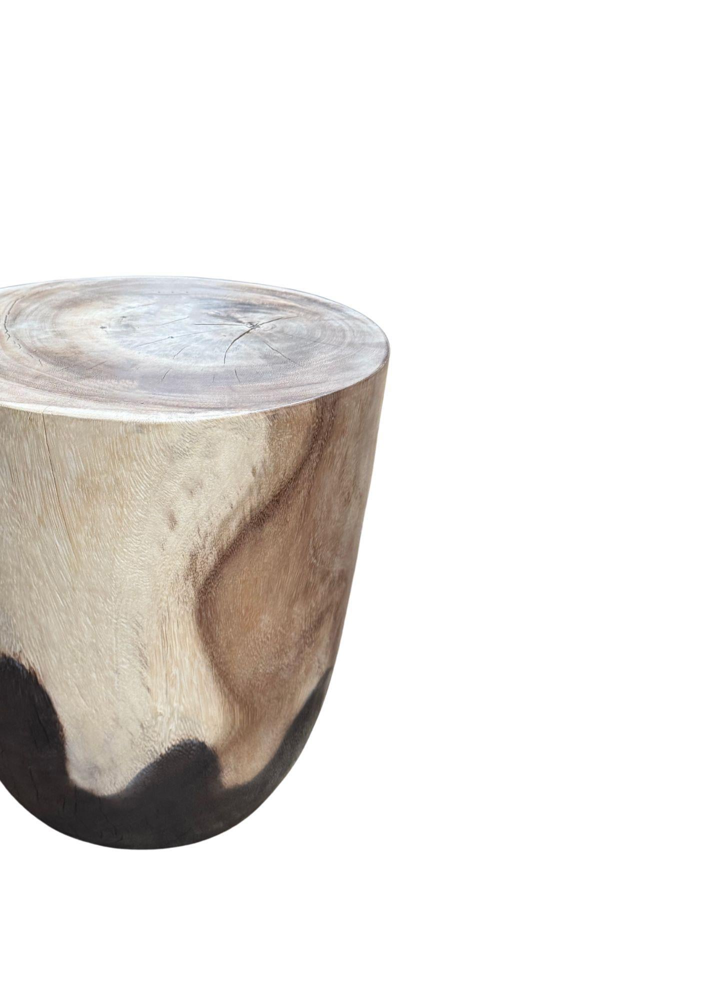 Organic Modern Solid Mango Wood Round Side Table, Modern Organic, Natural & Burnt Finish For Sale