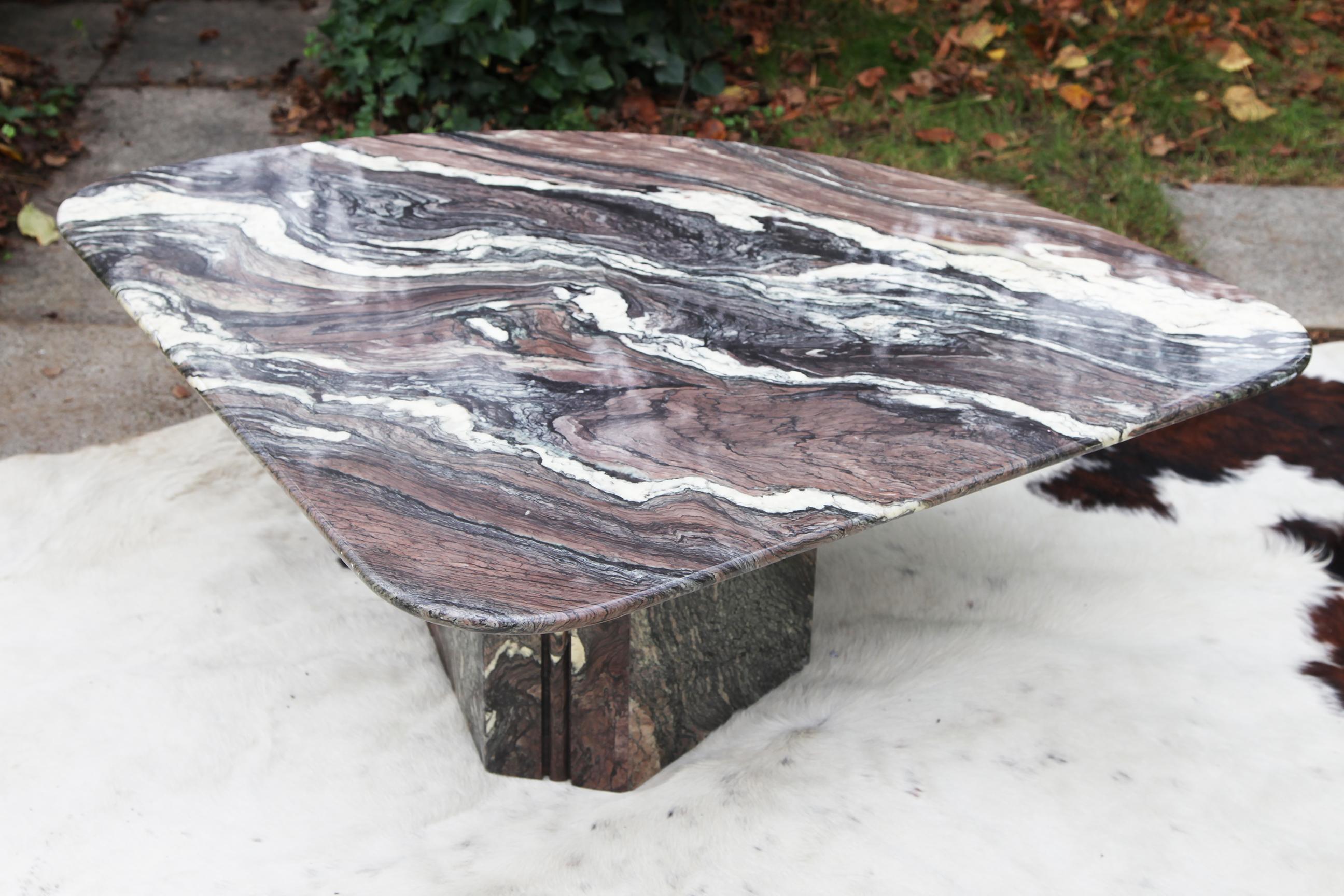 Solid Marble Postmodern 1980s Coffee Cocktail Table In Good Condition For Sale In Basel, BS