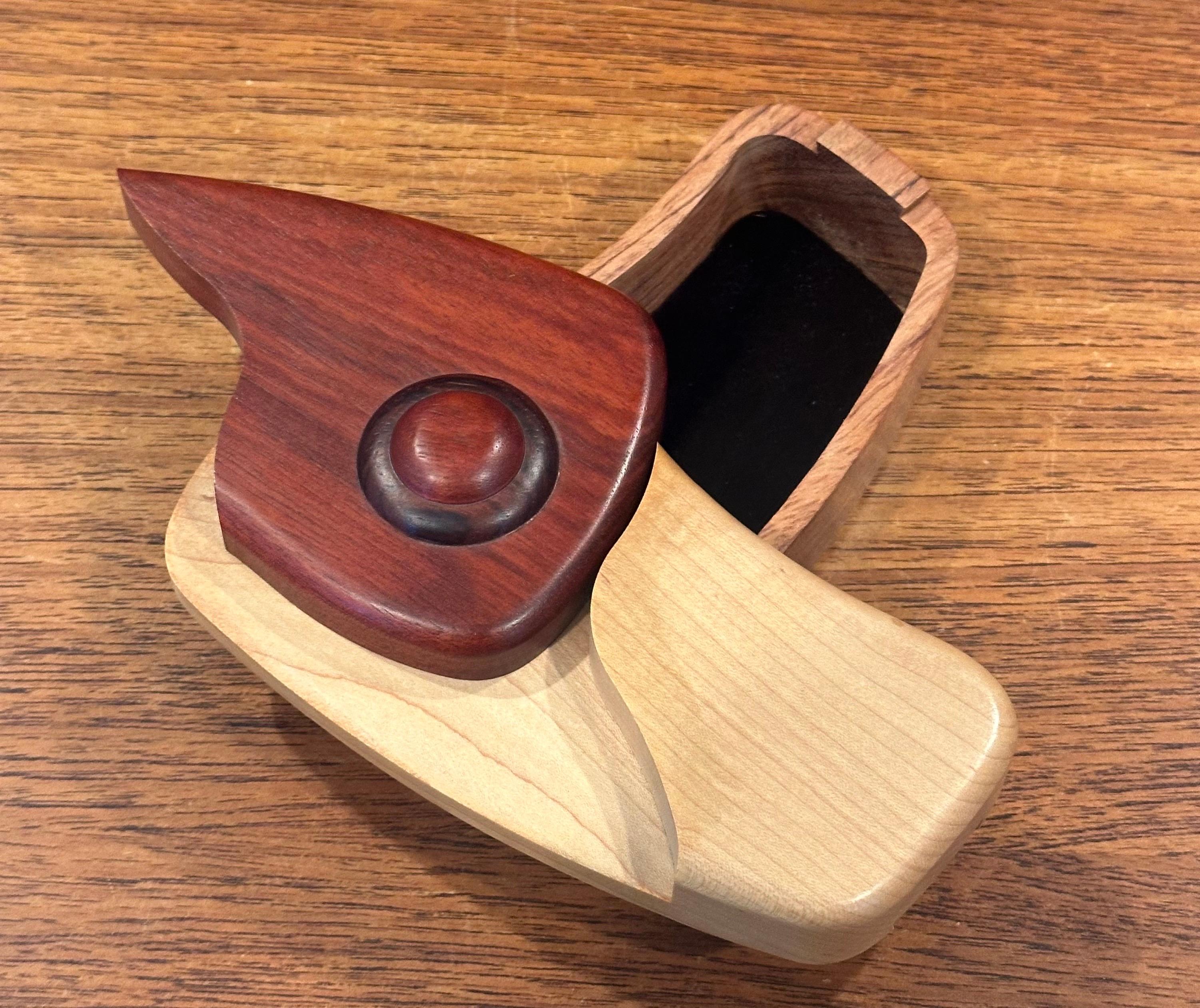 Frassino Scatola puzzle in legno massiccio misto Wood in vendita