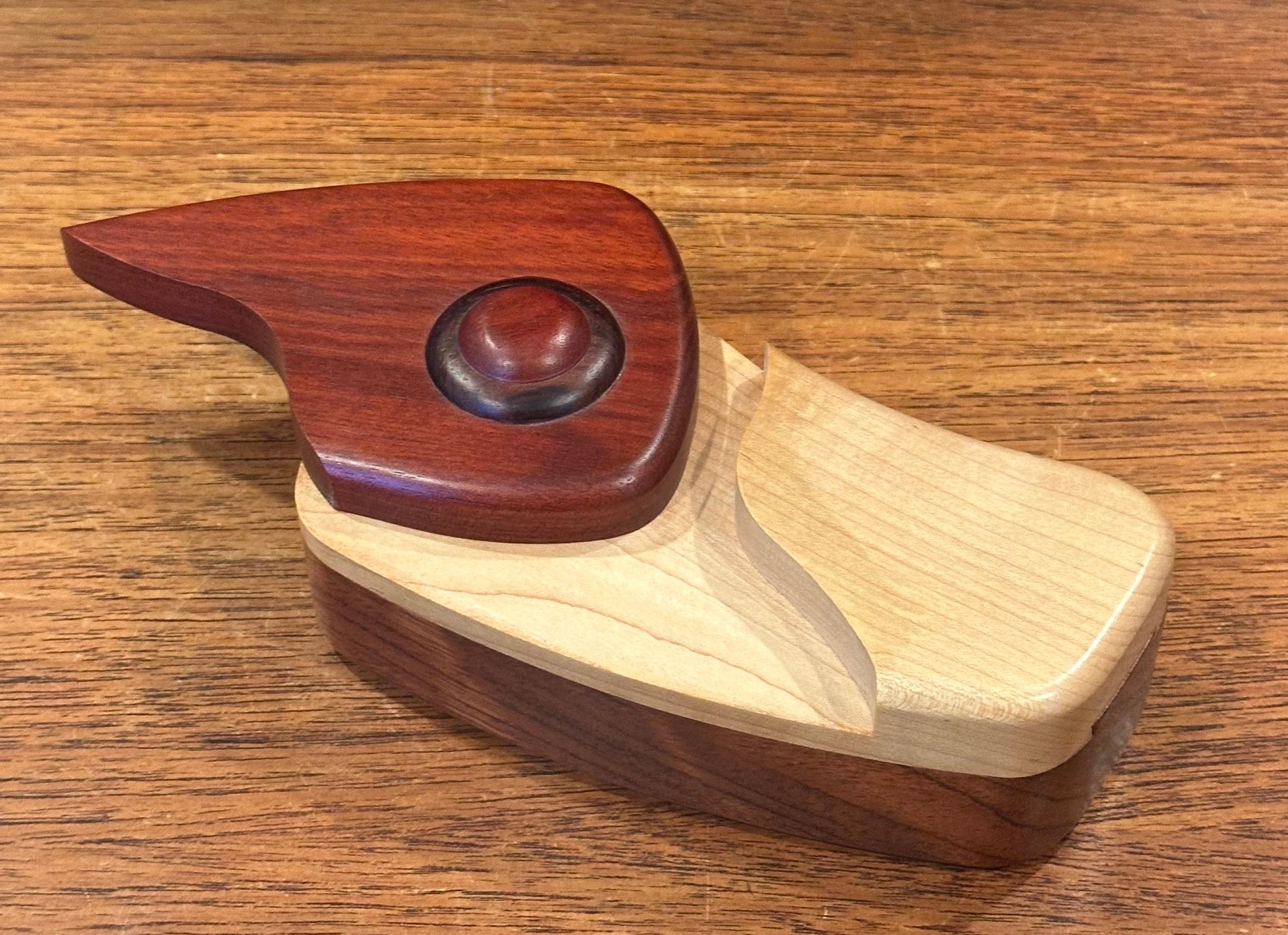 Scatola puzzle in legno massiccio misto Wood in vendita 1