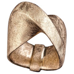 18 Karat Yellow Gold. Solid Mobus Ring, Contemporary Ring 