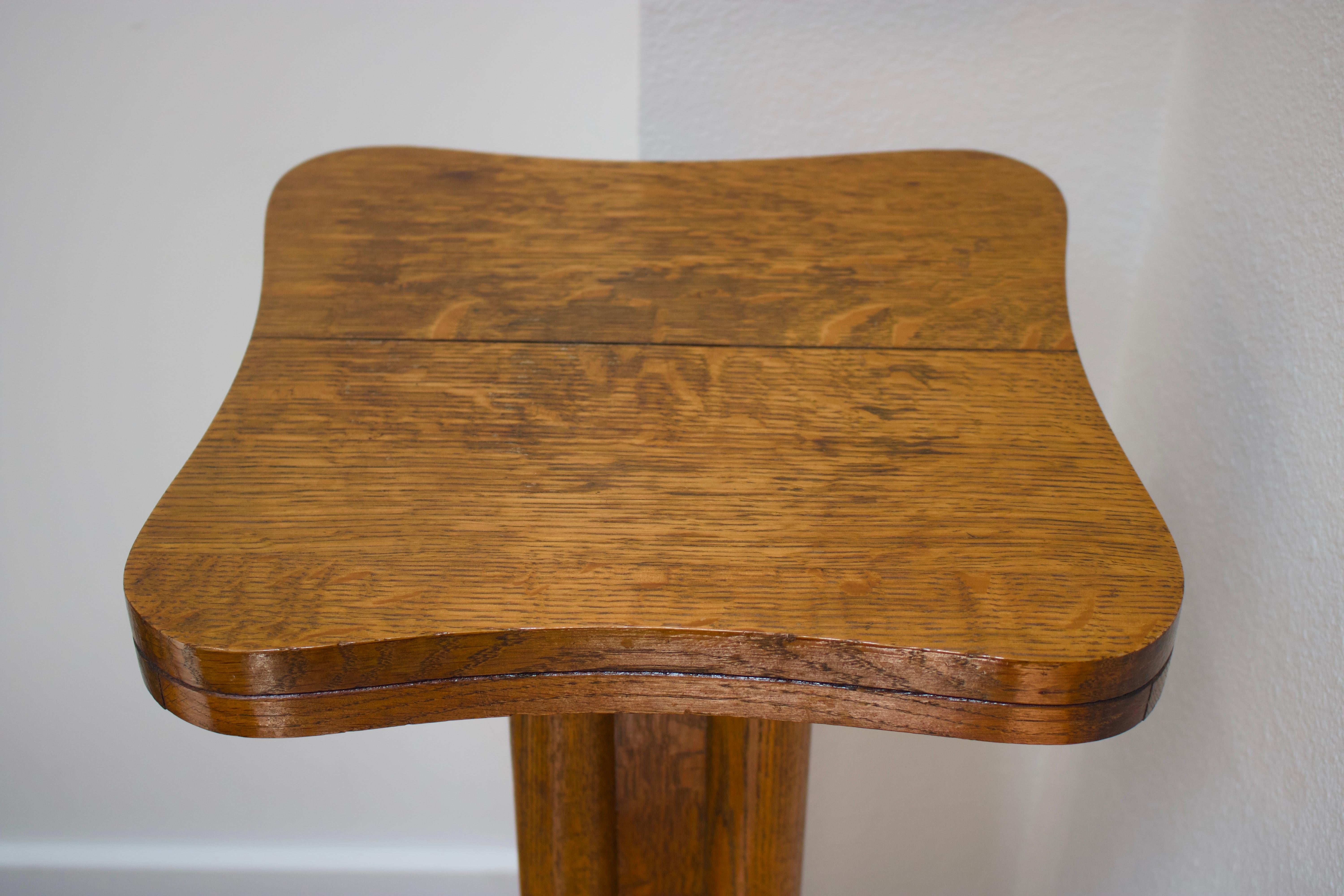 Solid natural oak pedestal, 20th century For Sale 2
