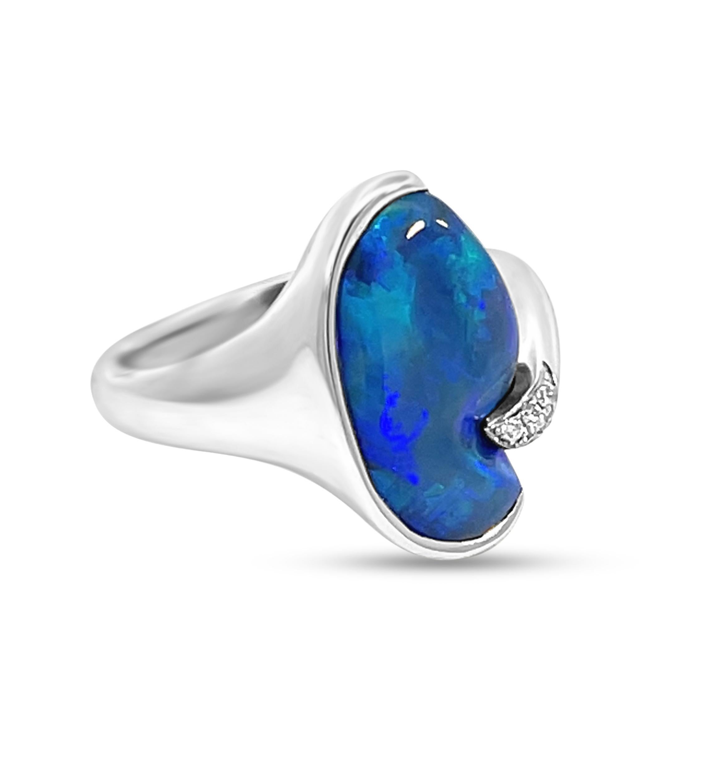 Solid Natural Untreated Australian 3.85ct Black Opal Ring in 18k White Gold  In New Condition In Sydney, AU