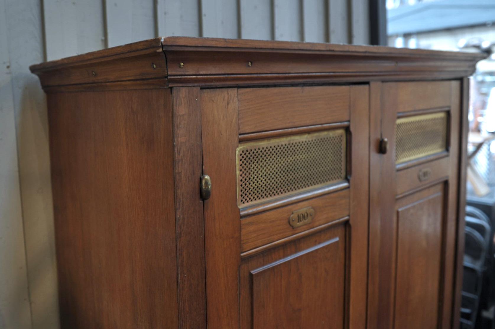 Solid Oak and Brass Banque De France Cupboard Cabinet, circa 1900 5