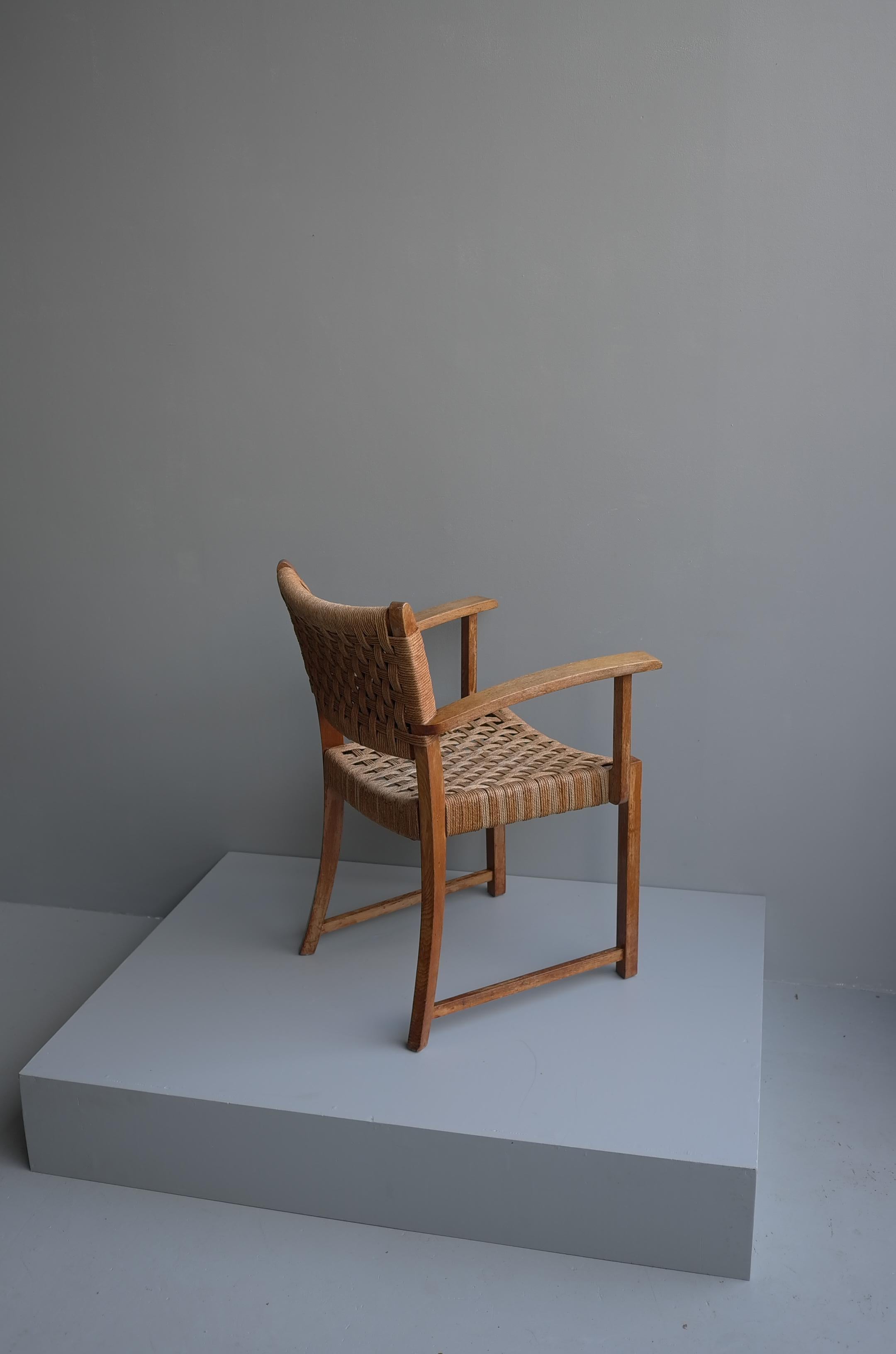 Sillón de roble macizo y cuerda, Moderno de mediados de siglo, Francia, años 50.