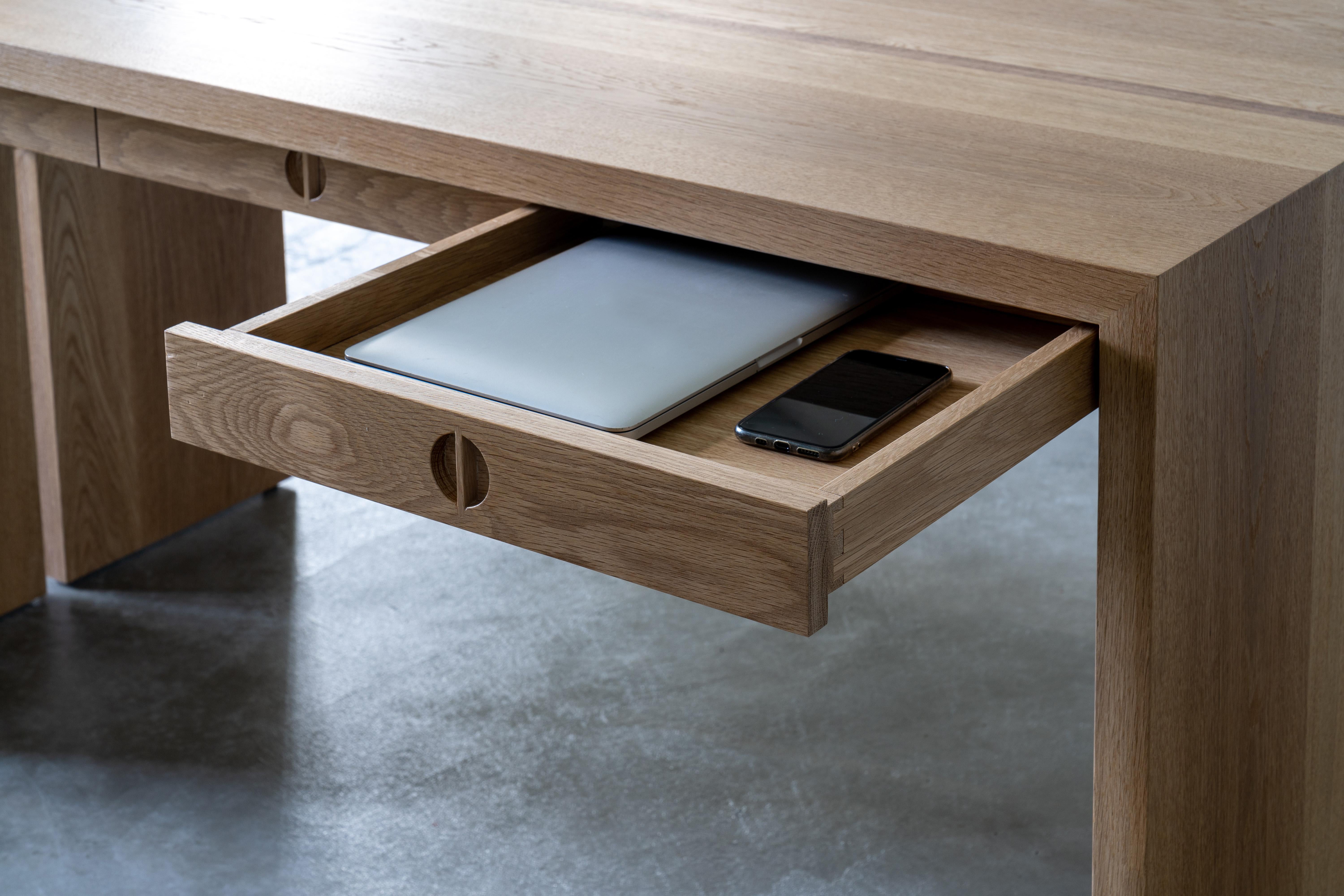 XXI secolo e contemporaneo Solid Oak and Walnut Jameson Desk by Lynnea Jean, In-stock in vendita