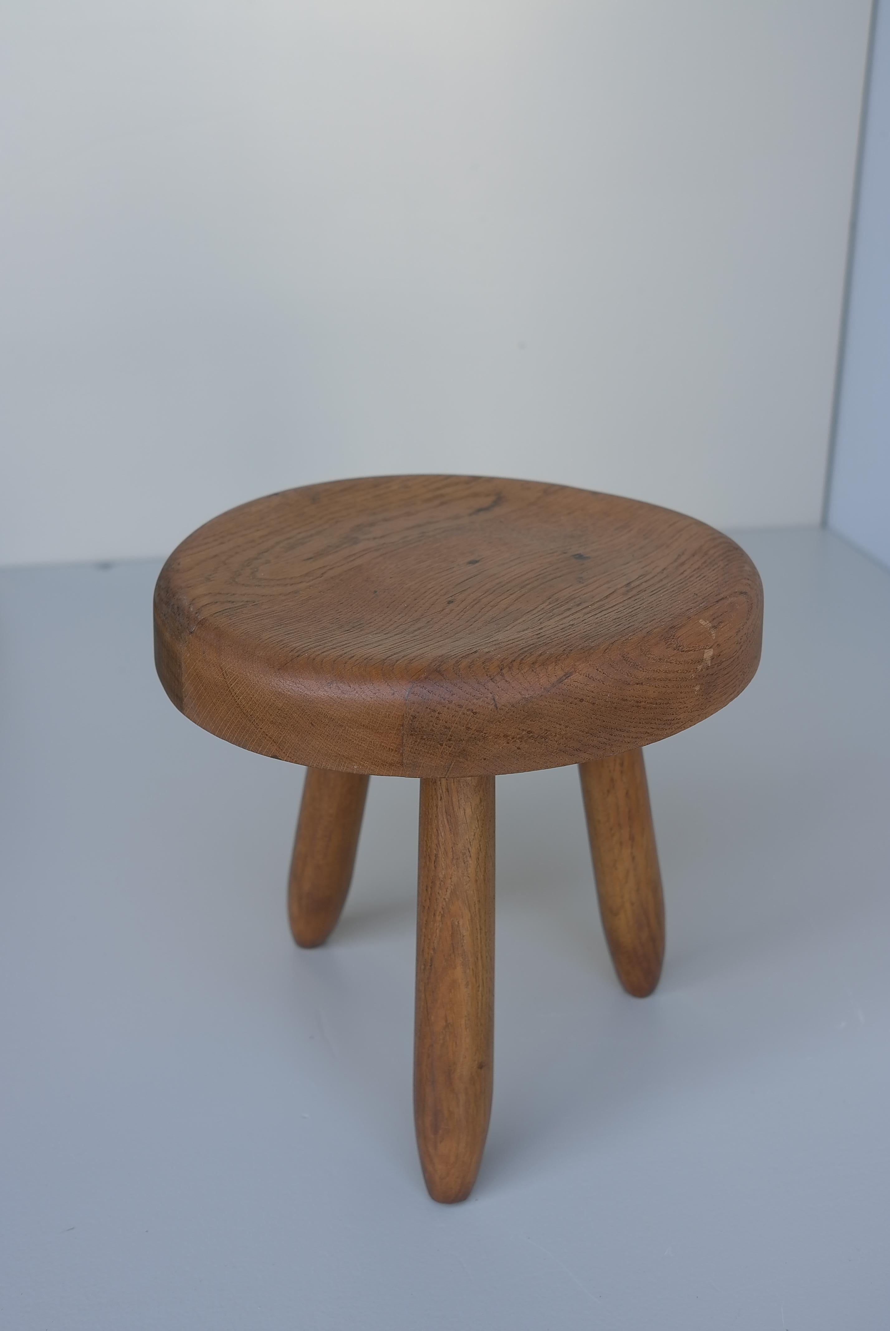 Taburete ' Berger' de roble macizo al estilo de Charlotte Perriand, Francia, años 50 Roble en venta