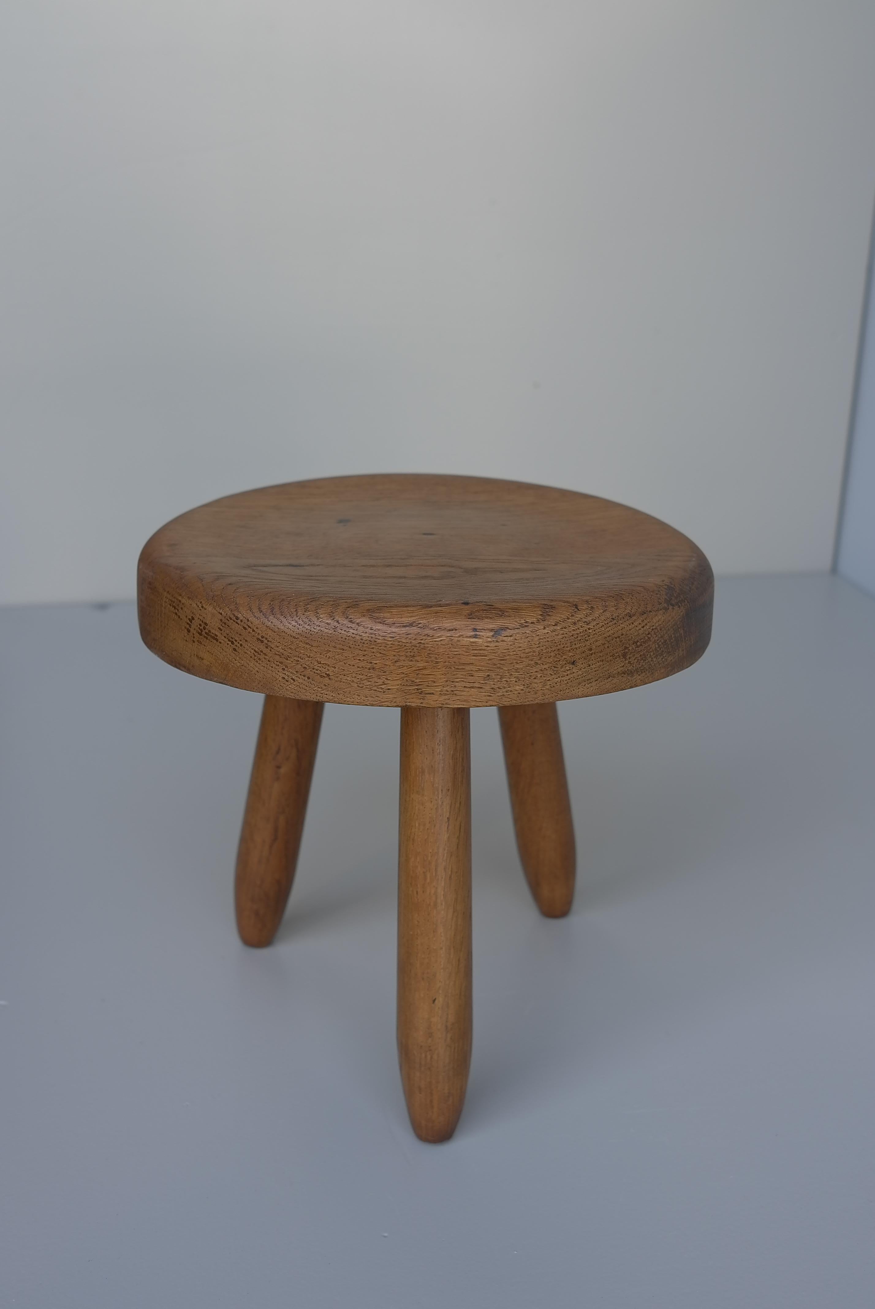 Taburete ' Berger' de roble macizo al estilo de Charlotte Perriand, Francia, años 50 en venta 2
