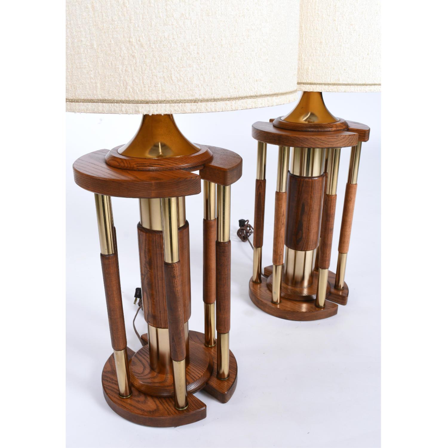 Solid Oak Brass Pillar Rotunda Table Lamps, circa 1970s For Sale 8