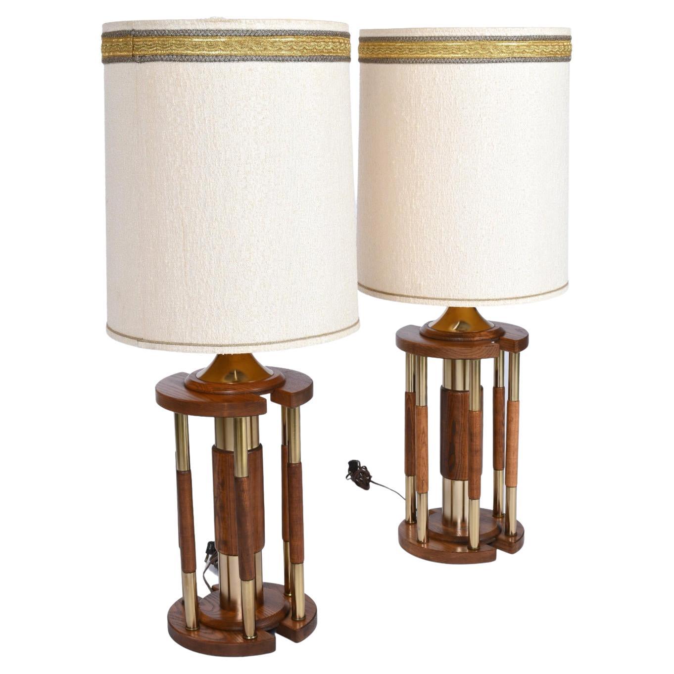 American Solid Oak Brass Pillar Rotunda Table Lamps, circa 1970s For Sale