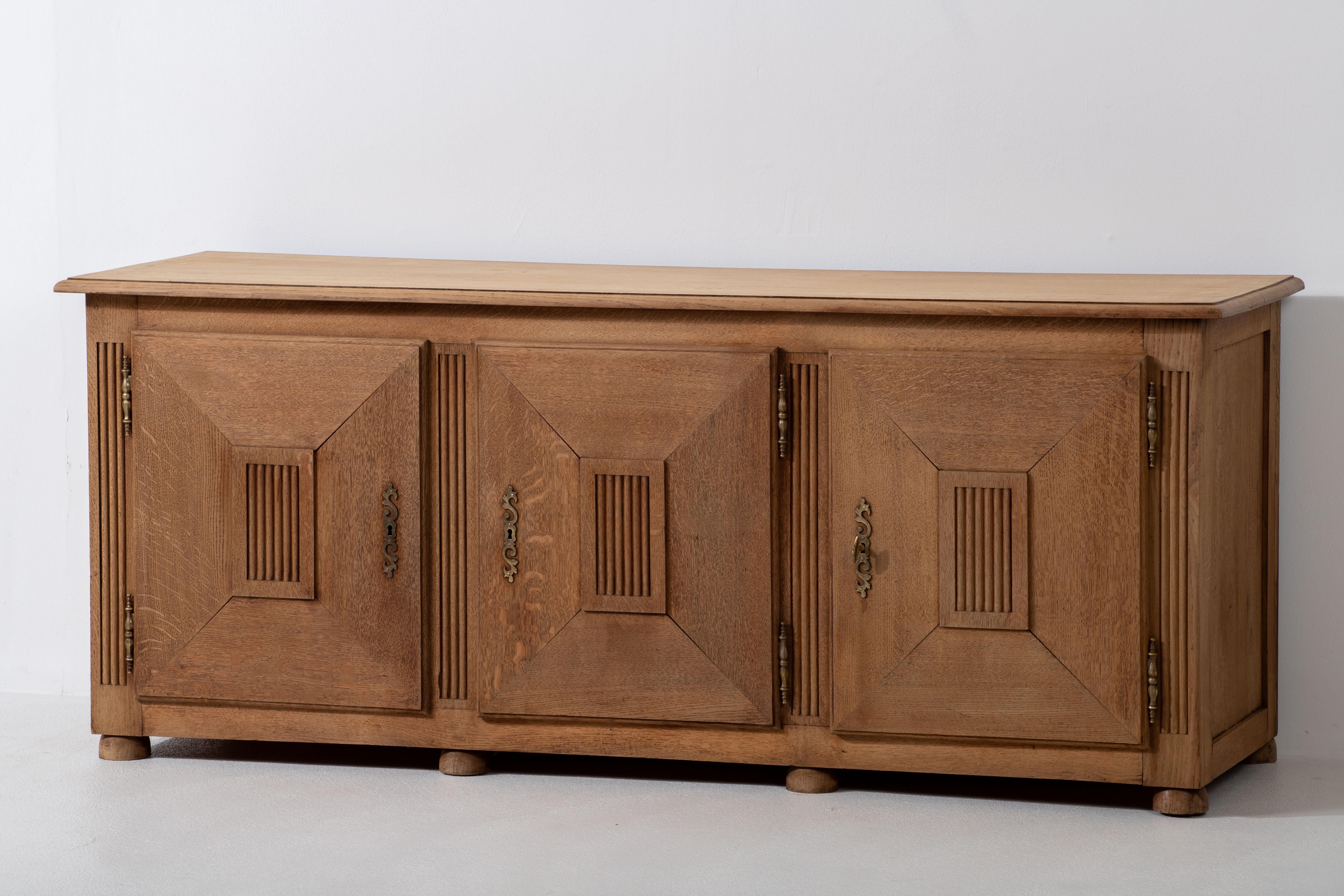Solid Oak Cabinet, France, 1940s For Sale 2