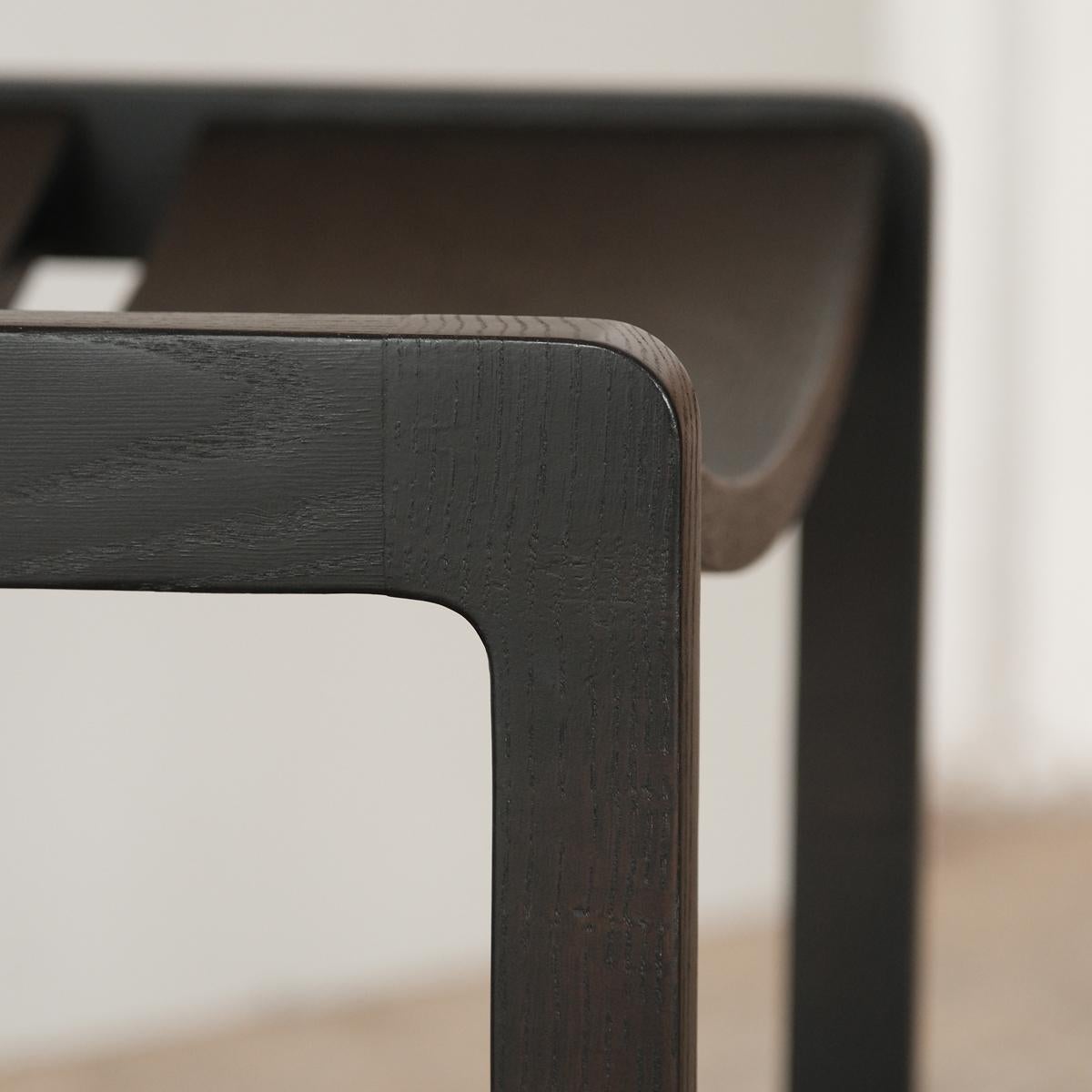 Massiv Eiche Stuhl 2 - BENT (Handgefertigt) im Angebot