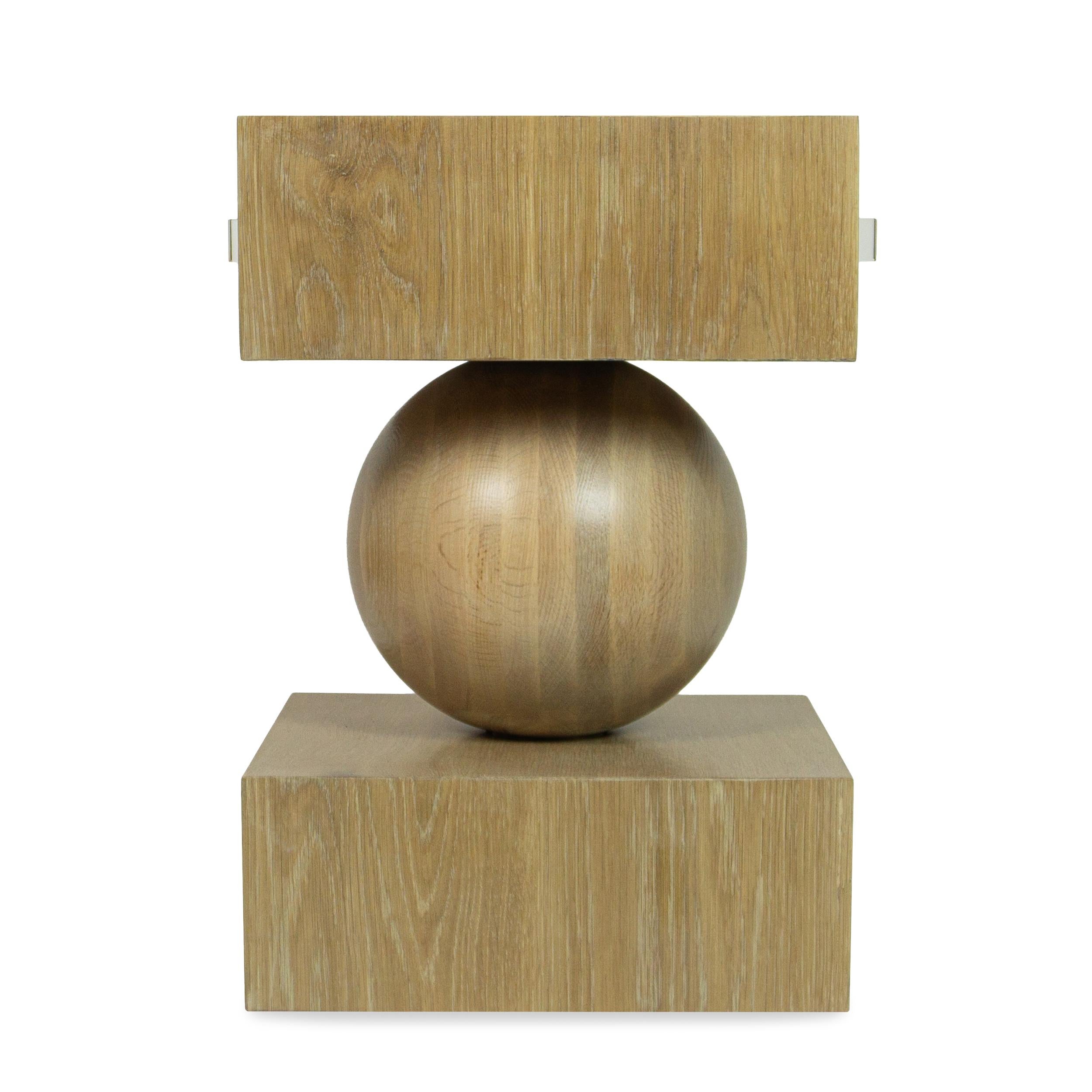 Solid Oak Chess Table including Acrylic Chess Set, Felt-Lined Storage Drawers In New Condition For Sale In Greenwich, CT