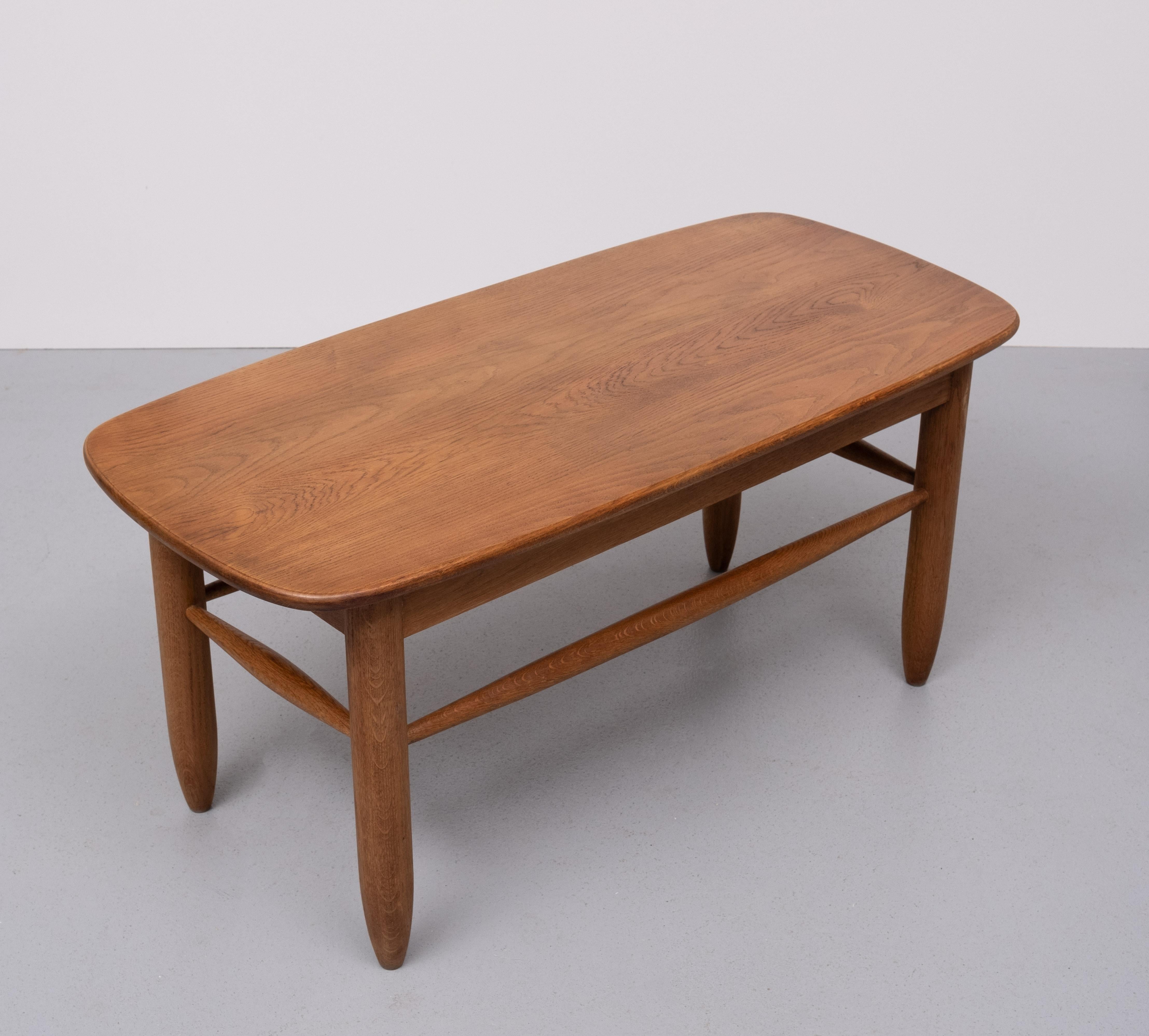 Solid Oak Coffee table, 1950s For Sale 1