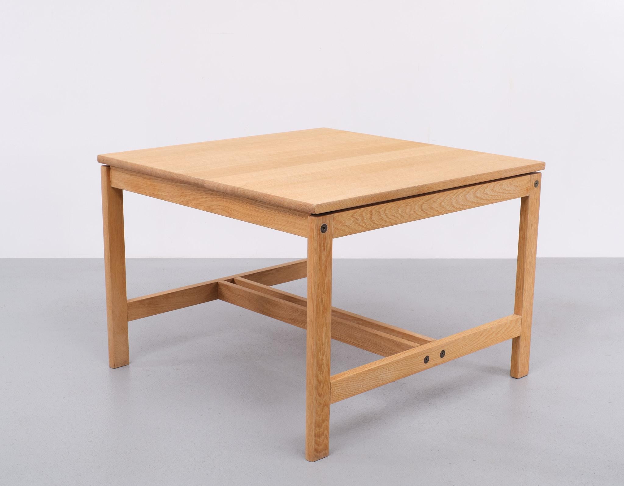 Solid Oak  Coffee Table by Søren Holst for Fredericia Furniture  For Sale 4