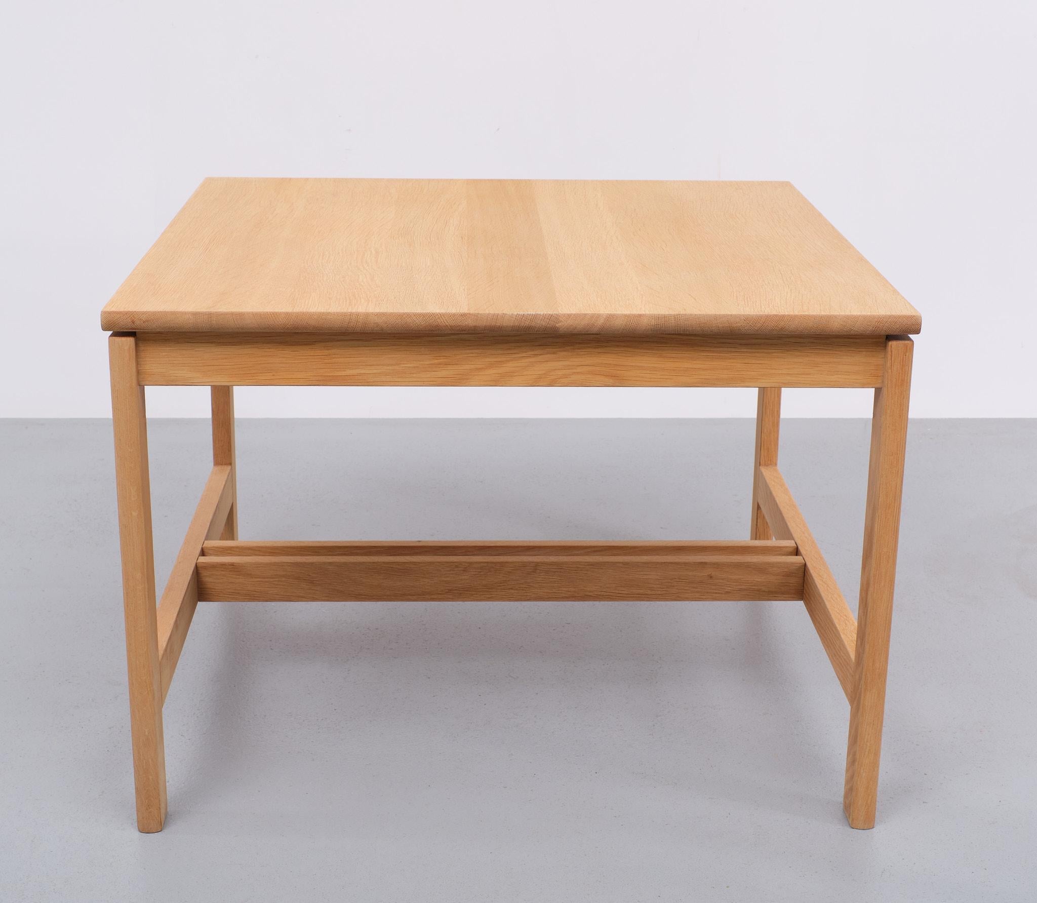 Solid Oak  Coffee Table by Søren Holst for Fredericia Furniture  For Sale 1