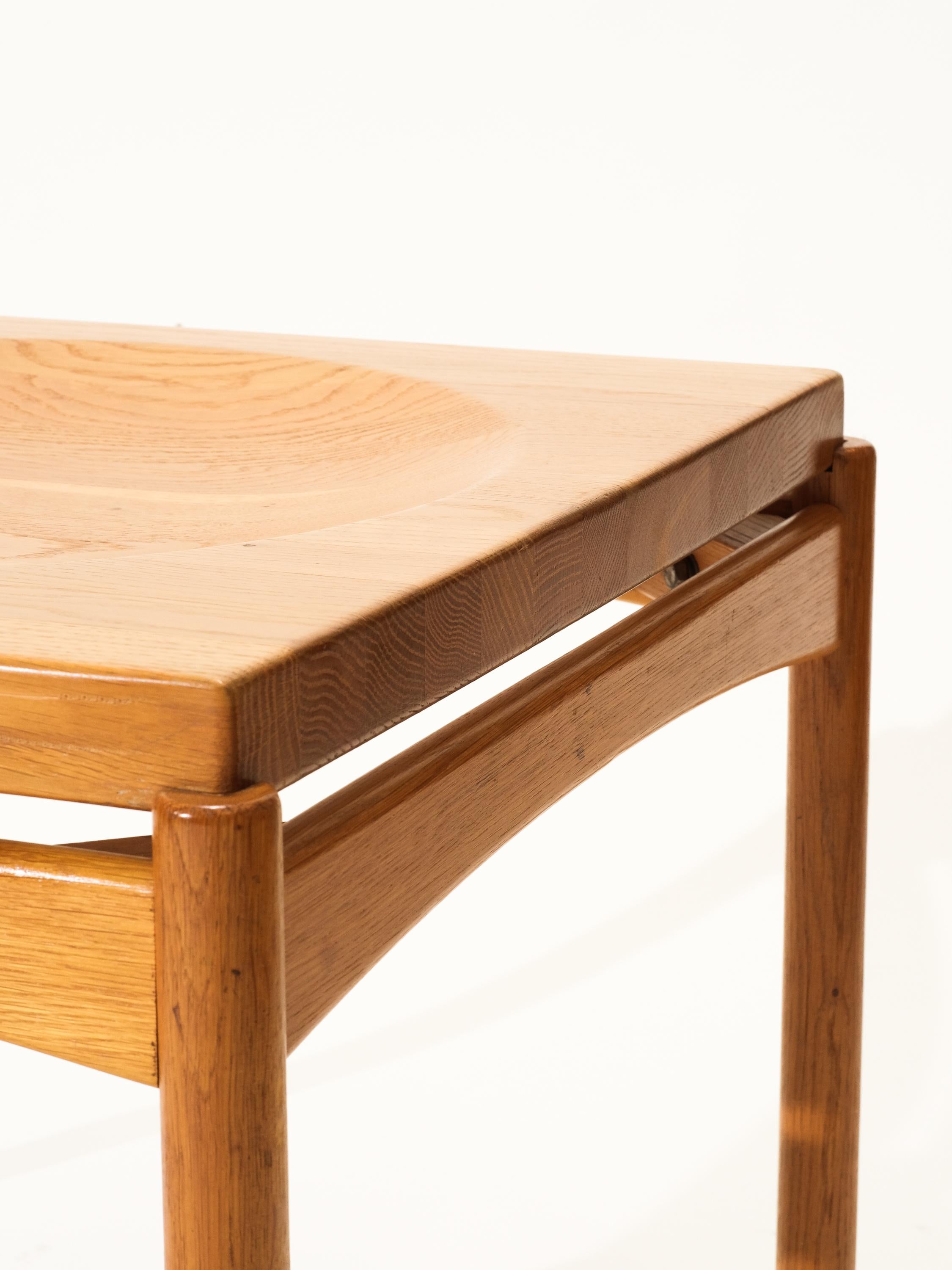 Mid-20th Century Solid Oak Coffee/Tray Table by Gunnar Myrstrand for Källemo, Sweden, 1960s For Sale