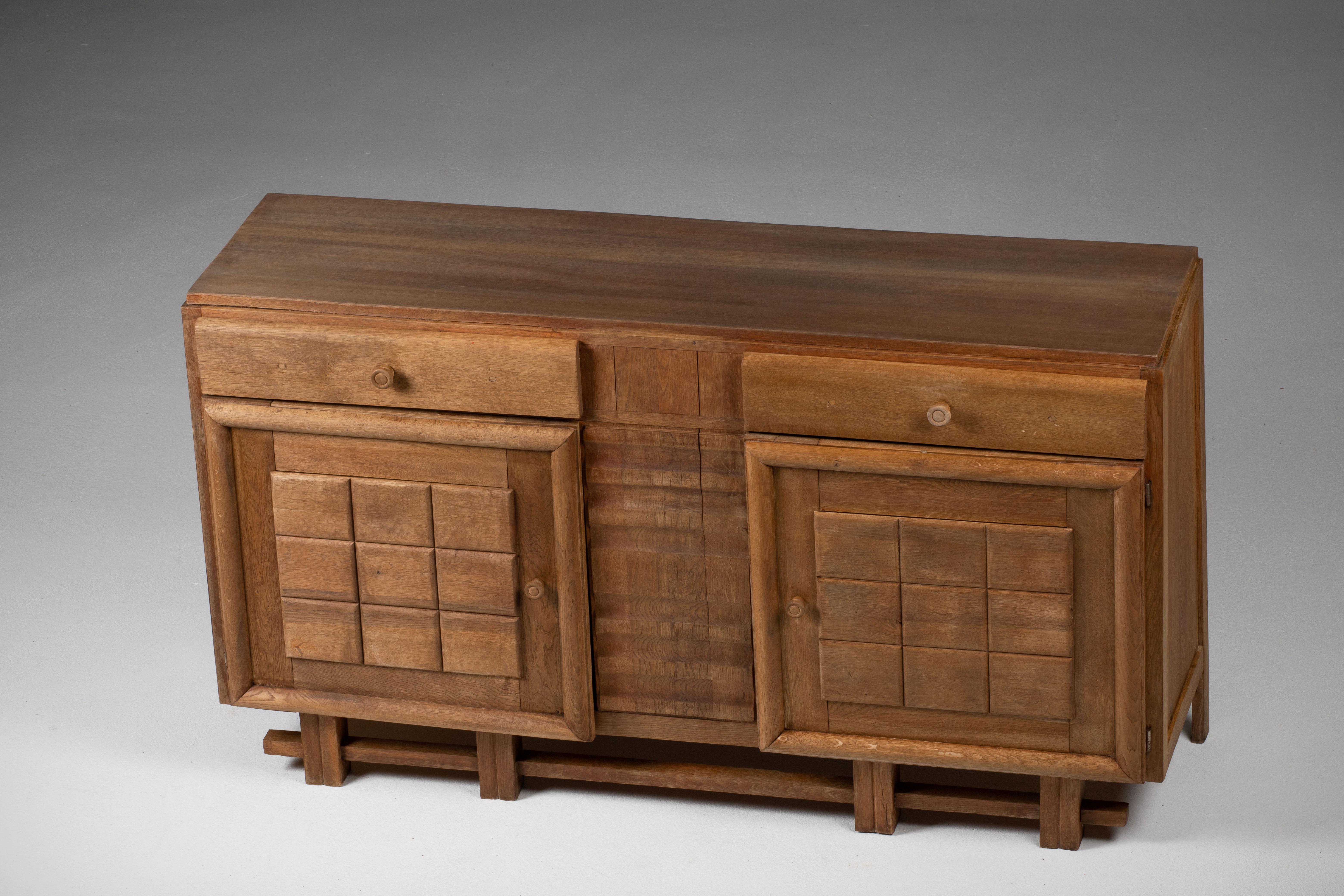 Solid Oak Credenza, France, 1940s For Sale 7