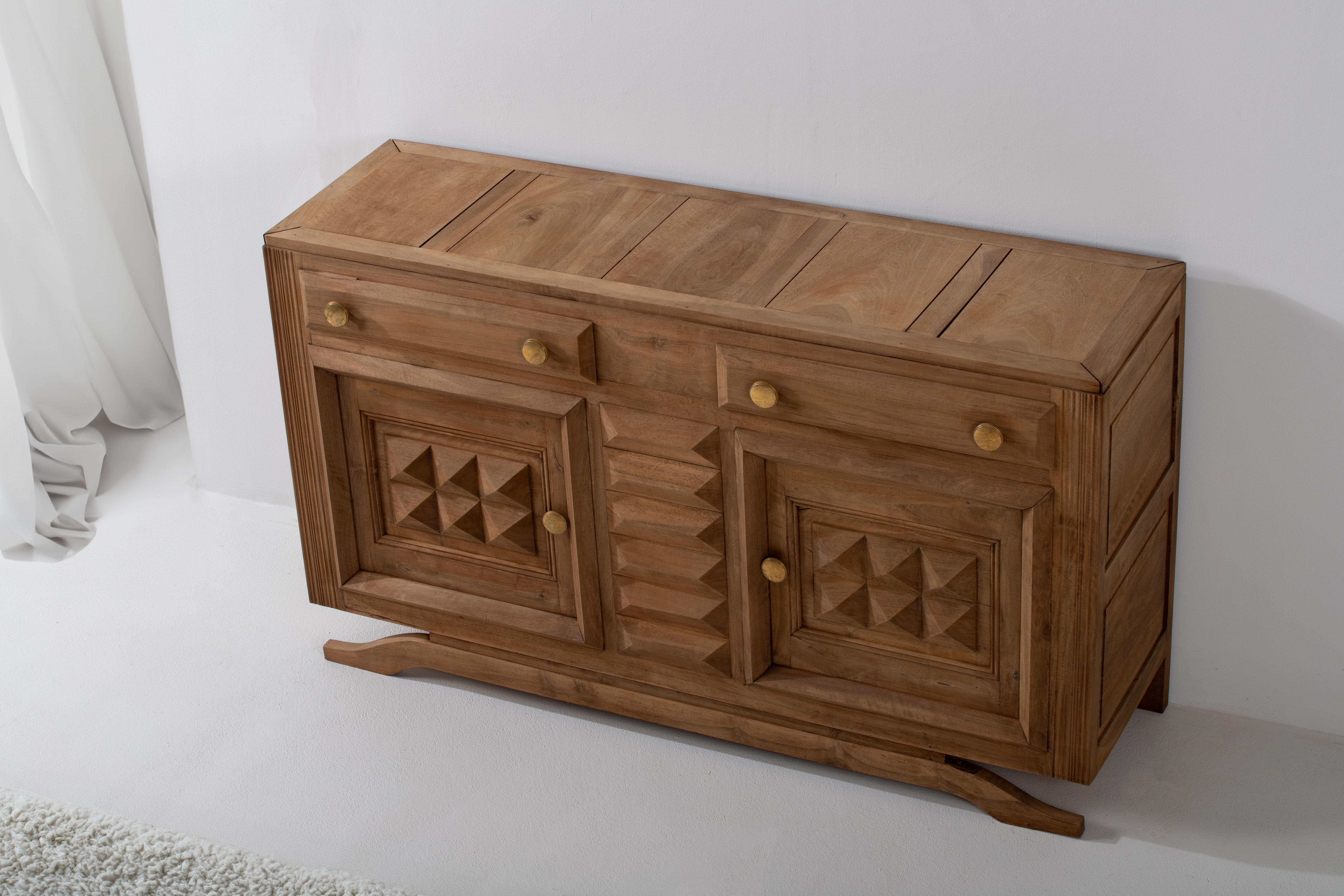 Solid Oak Credenza with Graphic Details, France, 1940s For Sale 4