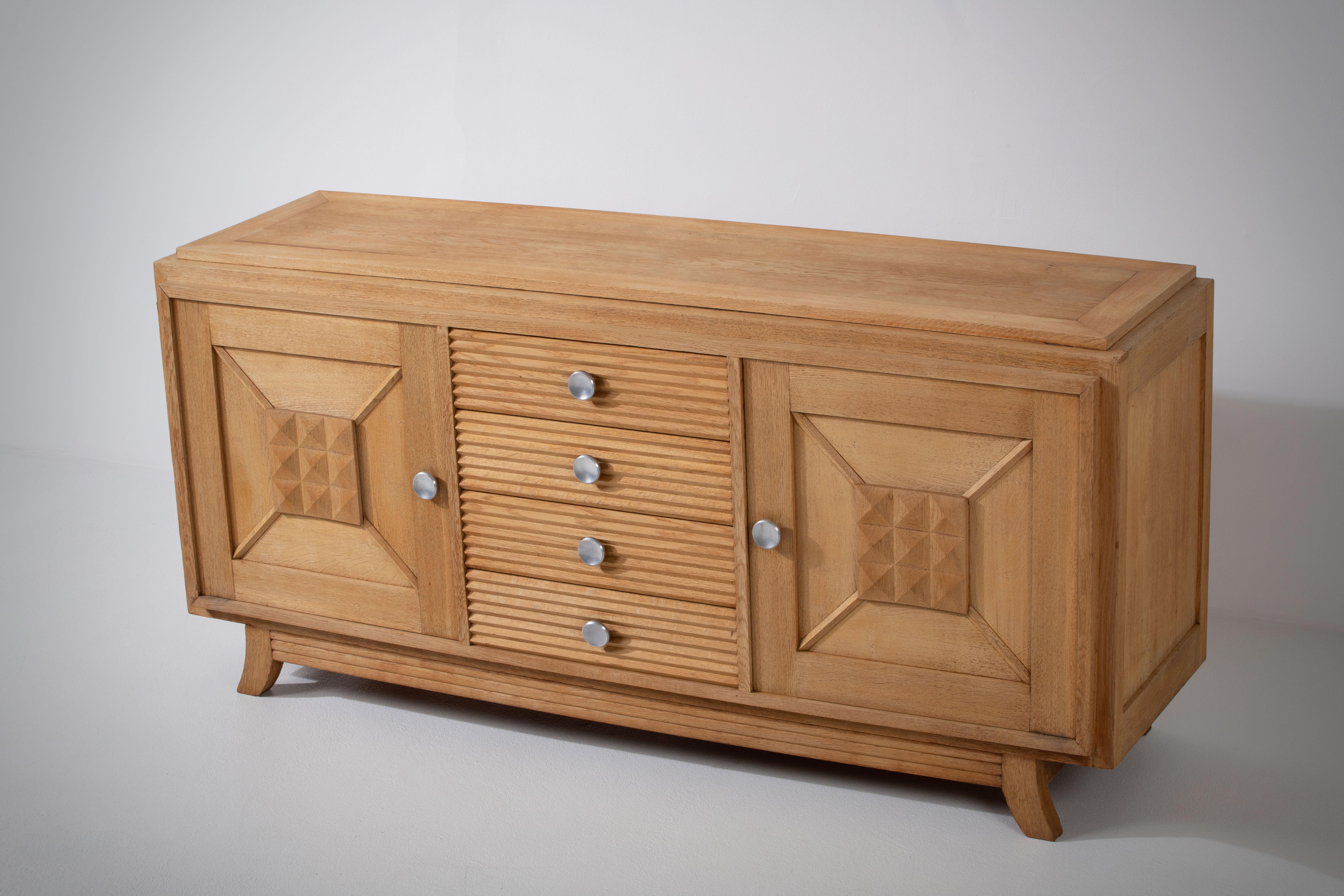Solid Oak Credenza with Graphic Details, France, 1940s For Sale 6