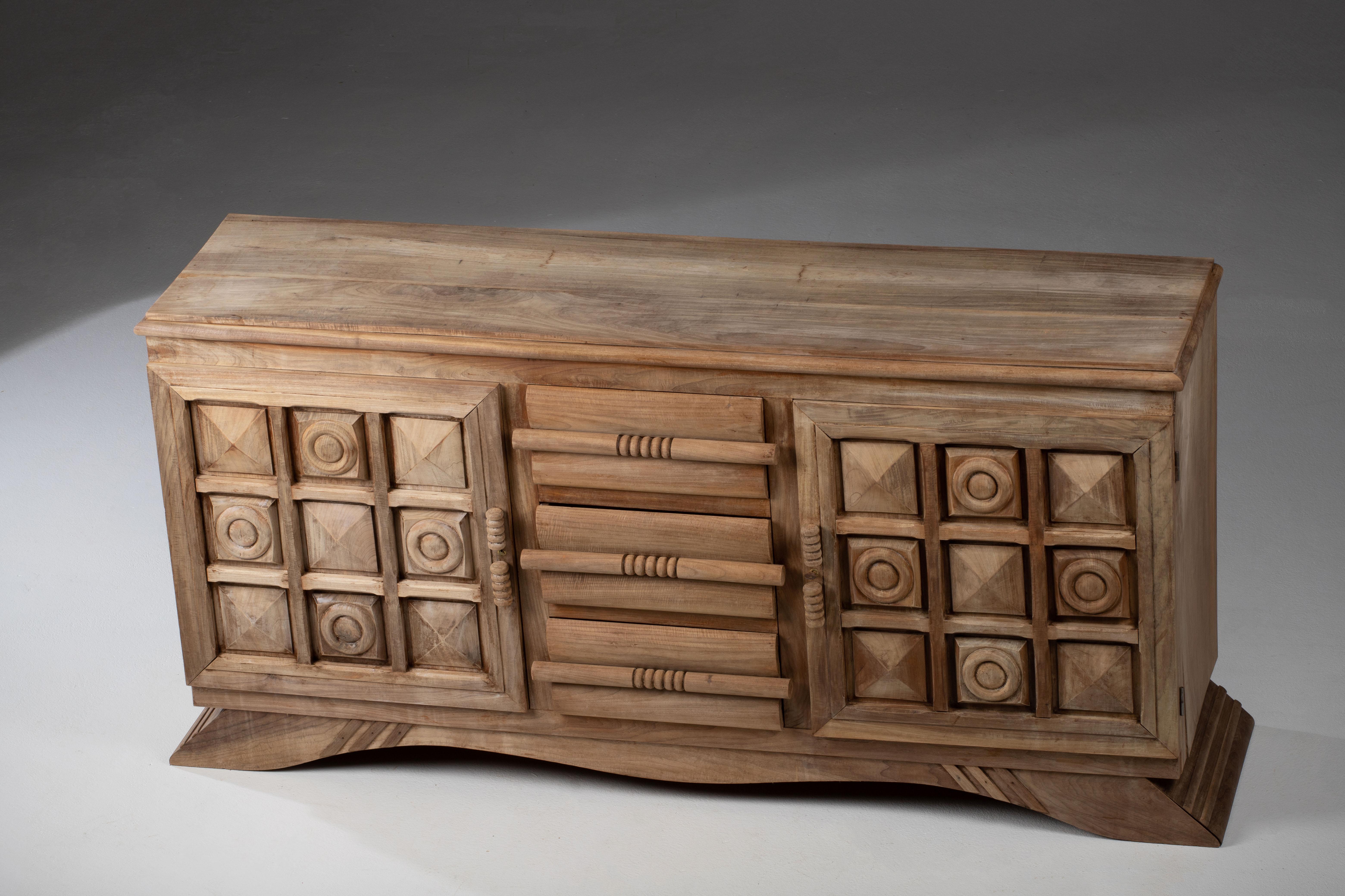 Solid Oak Credenza with Graphic Details, France, 1940s For Sale 14