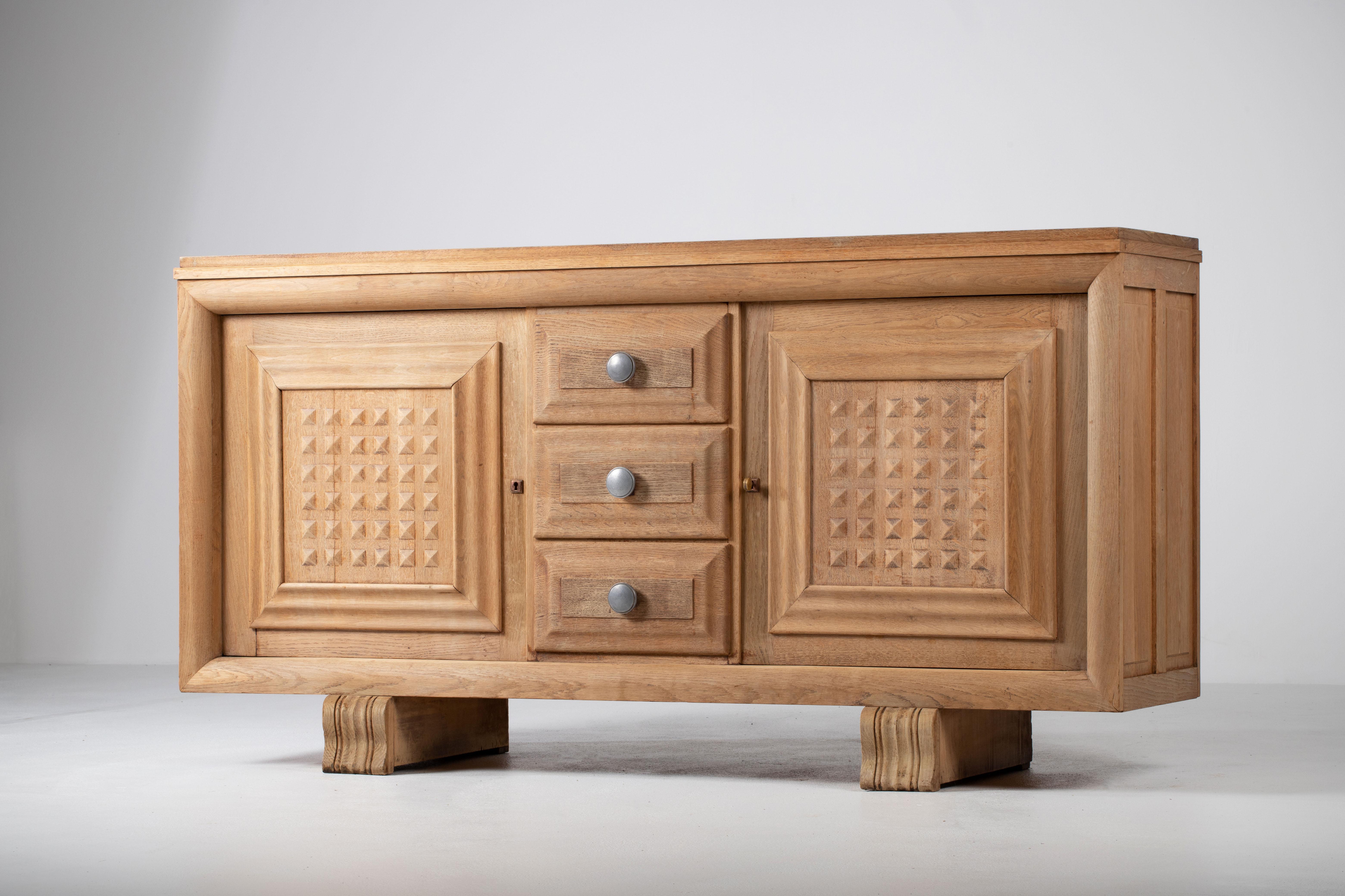 Art Deco Solid Oak Credenza with Graphic Details, France, 1940s