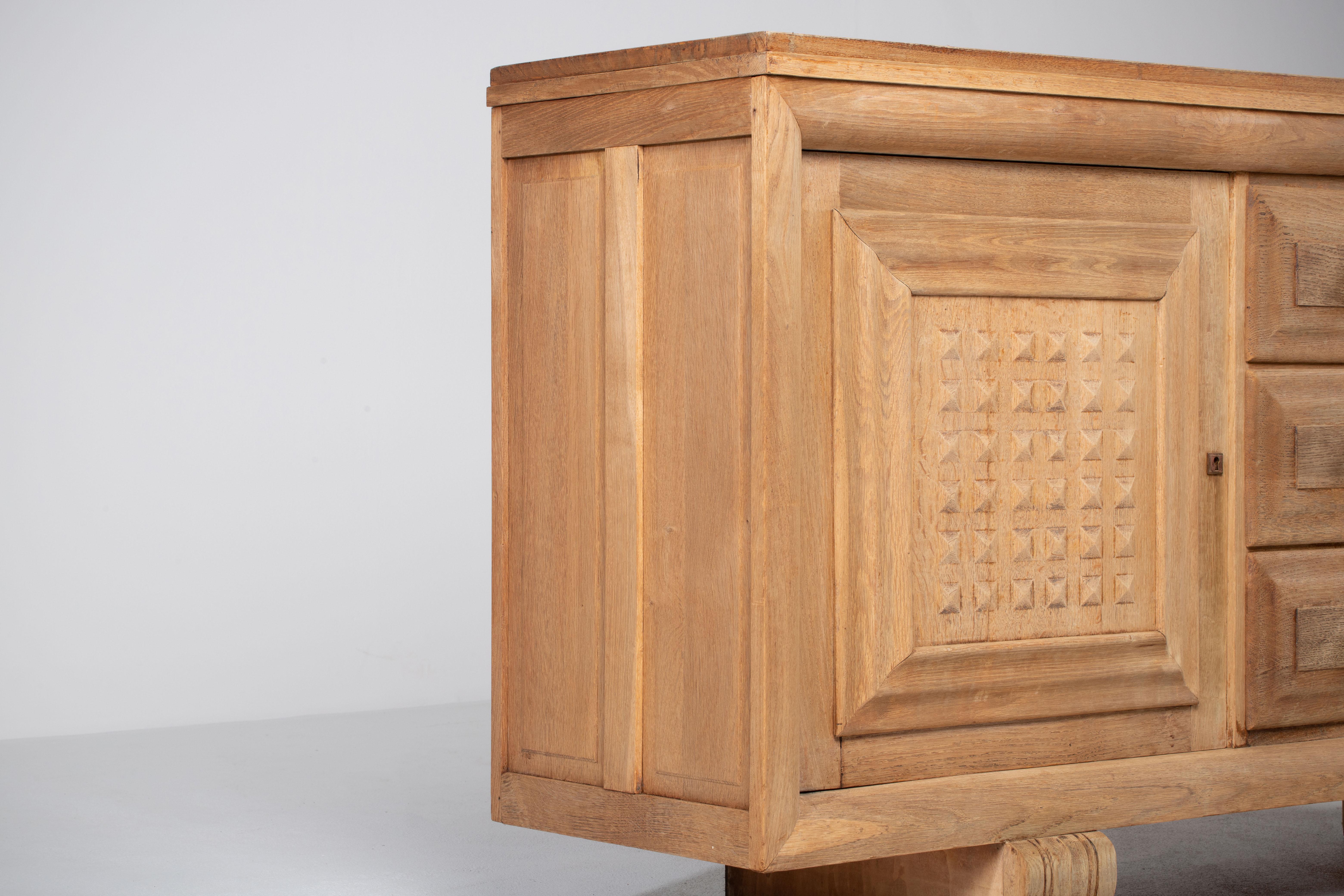Solid Oak Credenza with Graphic Details, France, 1940s 1