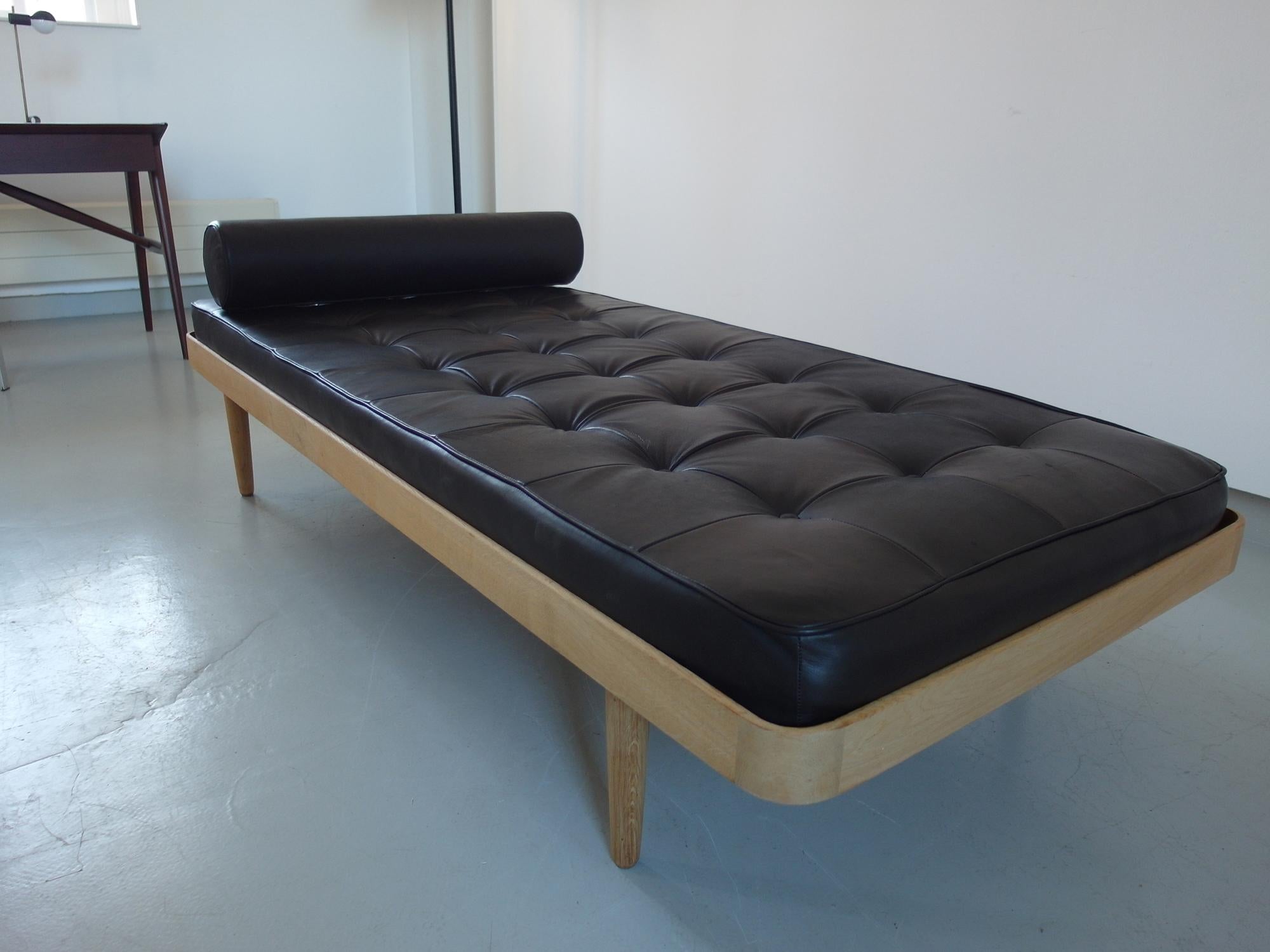 Mid-Century Modern Solid Oak Danish Daybed with Brown-Black Leather Mattress, Denmark, circa 1956