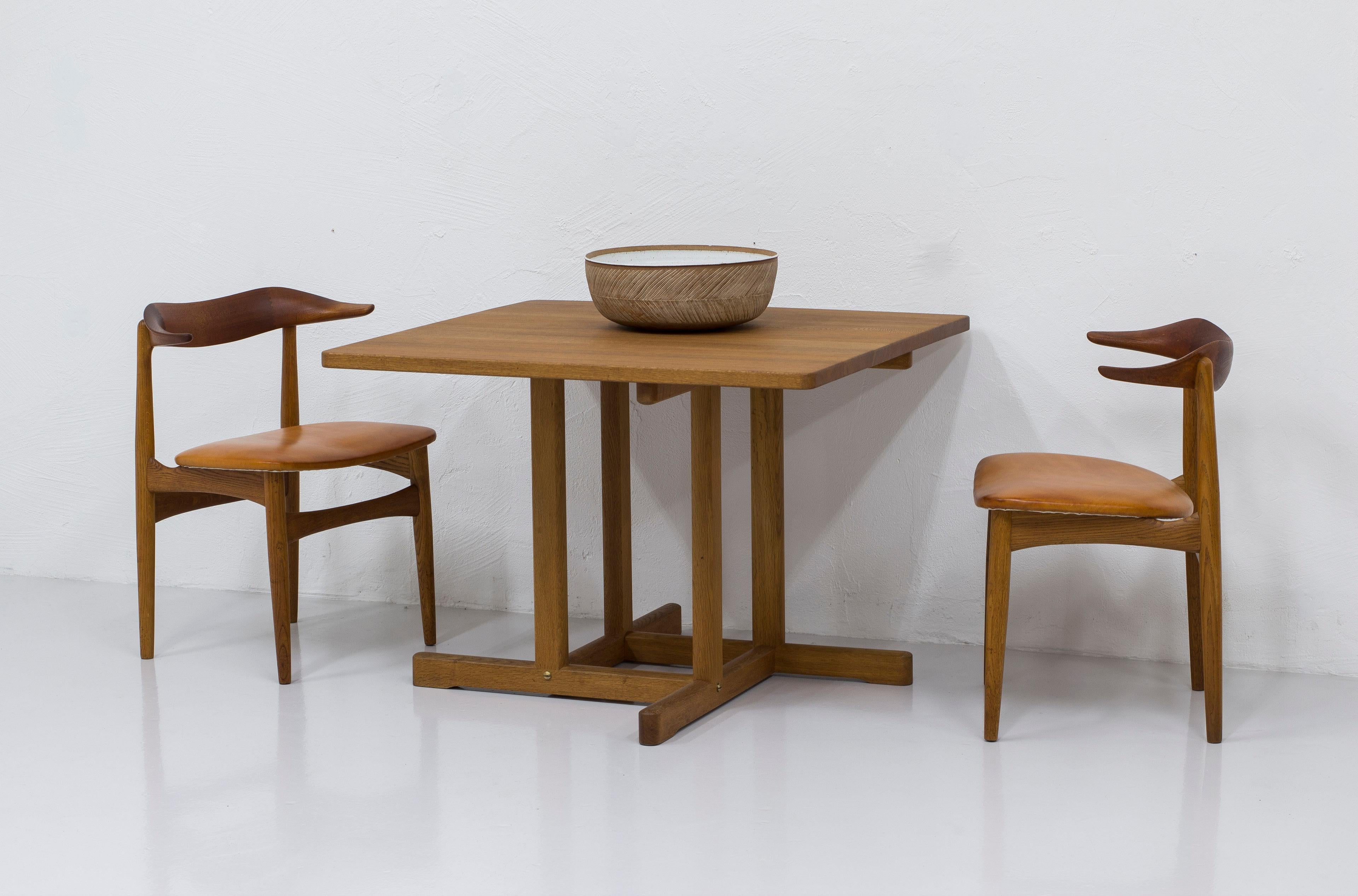 Solid oak dining table model 6288 by Børge Mogensen, Fredericia, Denmark 1960s In Good Condition For Sale In Hägersten, SE